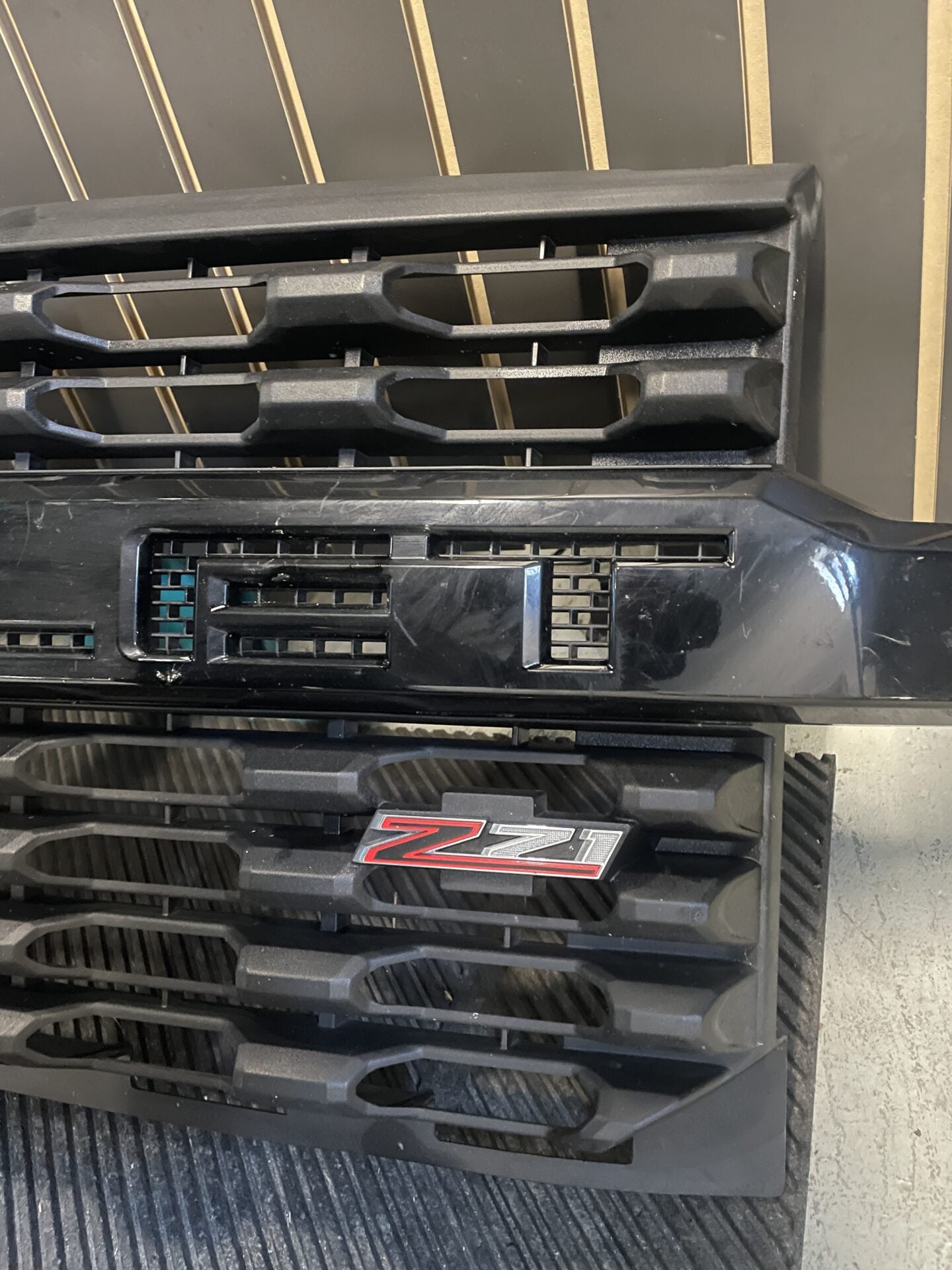 2019 - 2021 CHEVY SILVERADO 1500 FRONT GRILLE 842318458