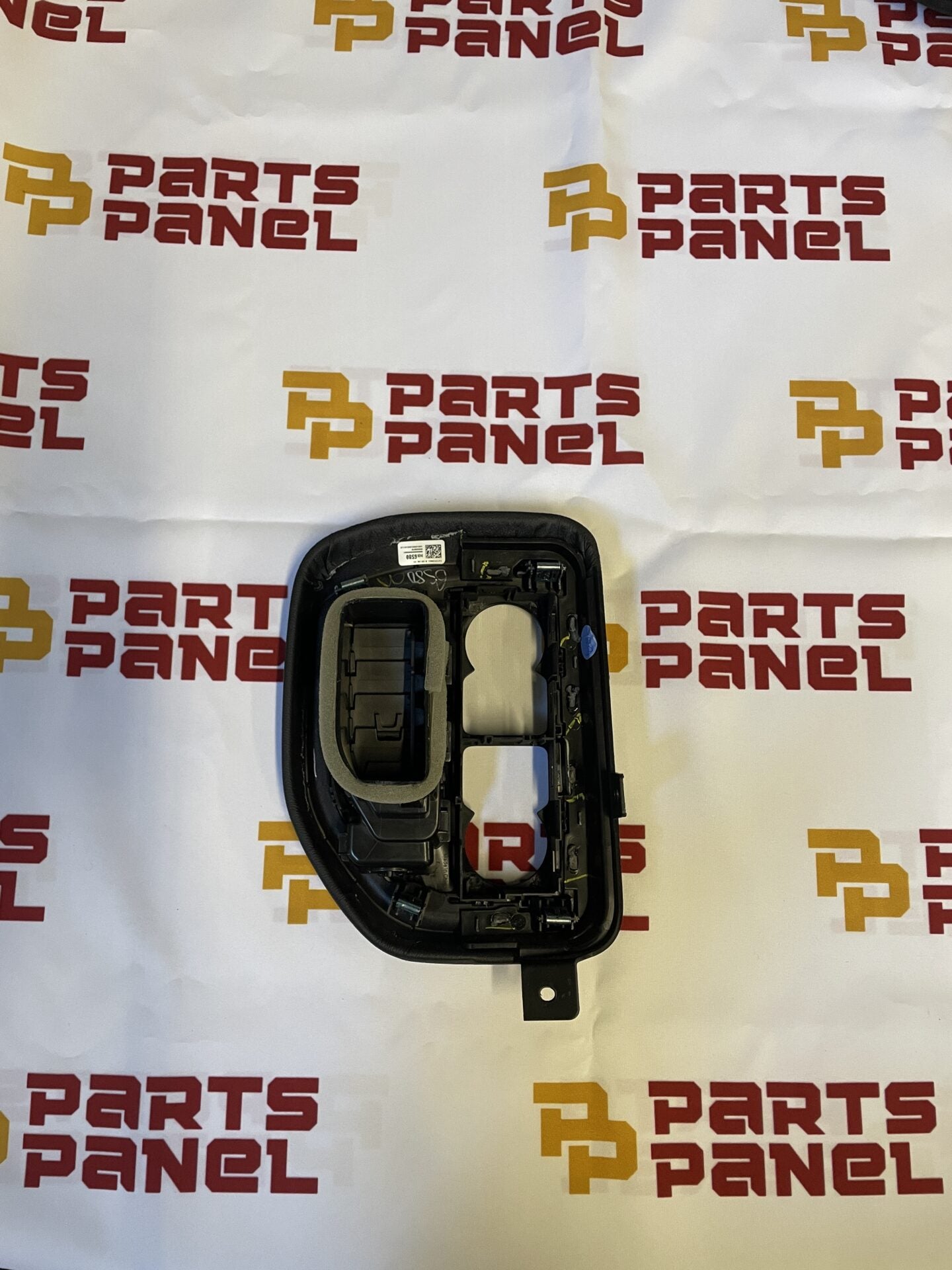 2019 - 2023 GMC SIERRA / CHEVY SILVERADO TRIMPAD WITH AIR VENT 84266580