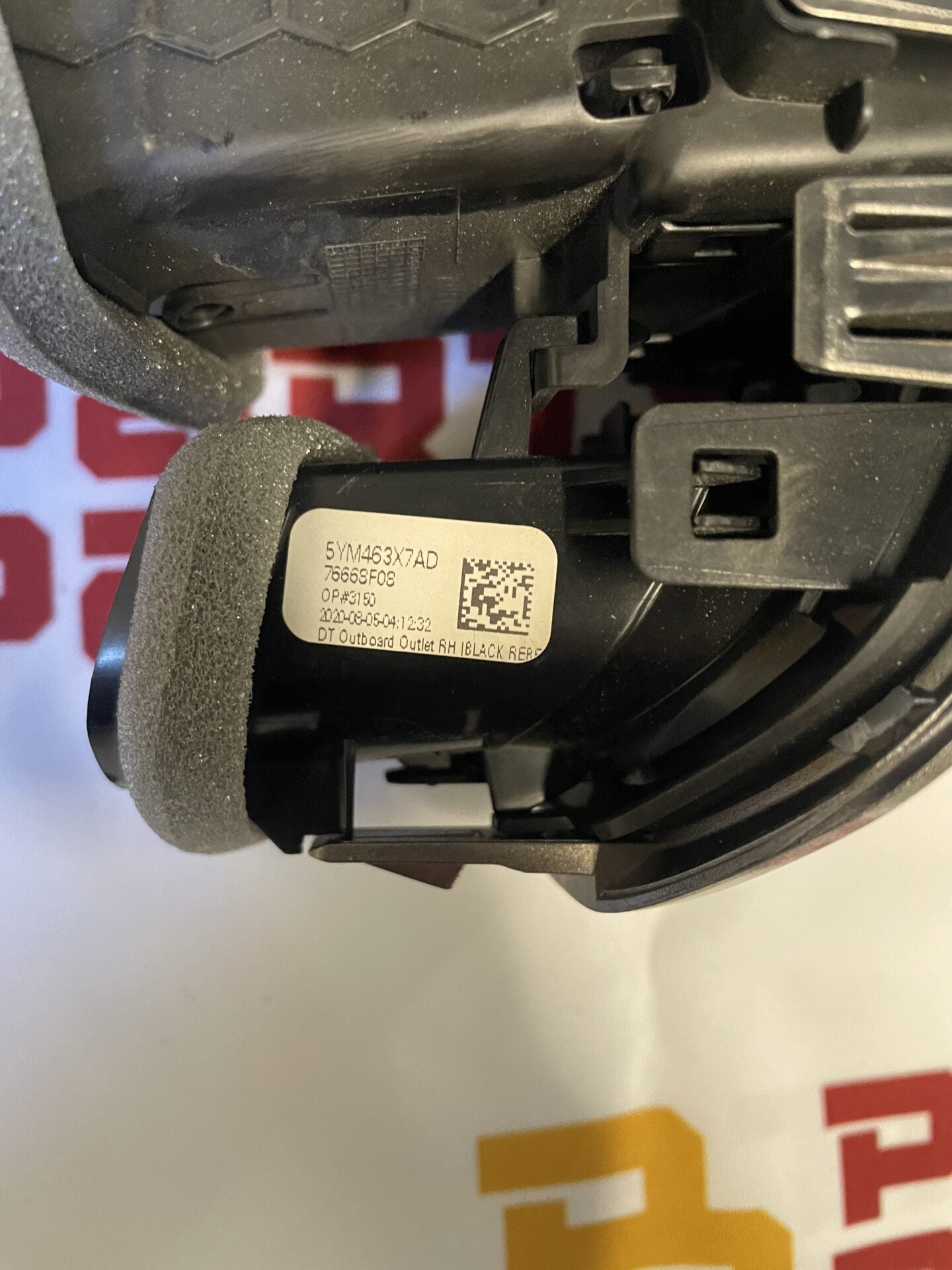2019 - 2023 RAM 1500 / 2500 / 3500 RIGHT OUTER AIR CONDITIONING AND HEATER VENT 5YM463X7AD