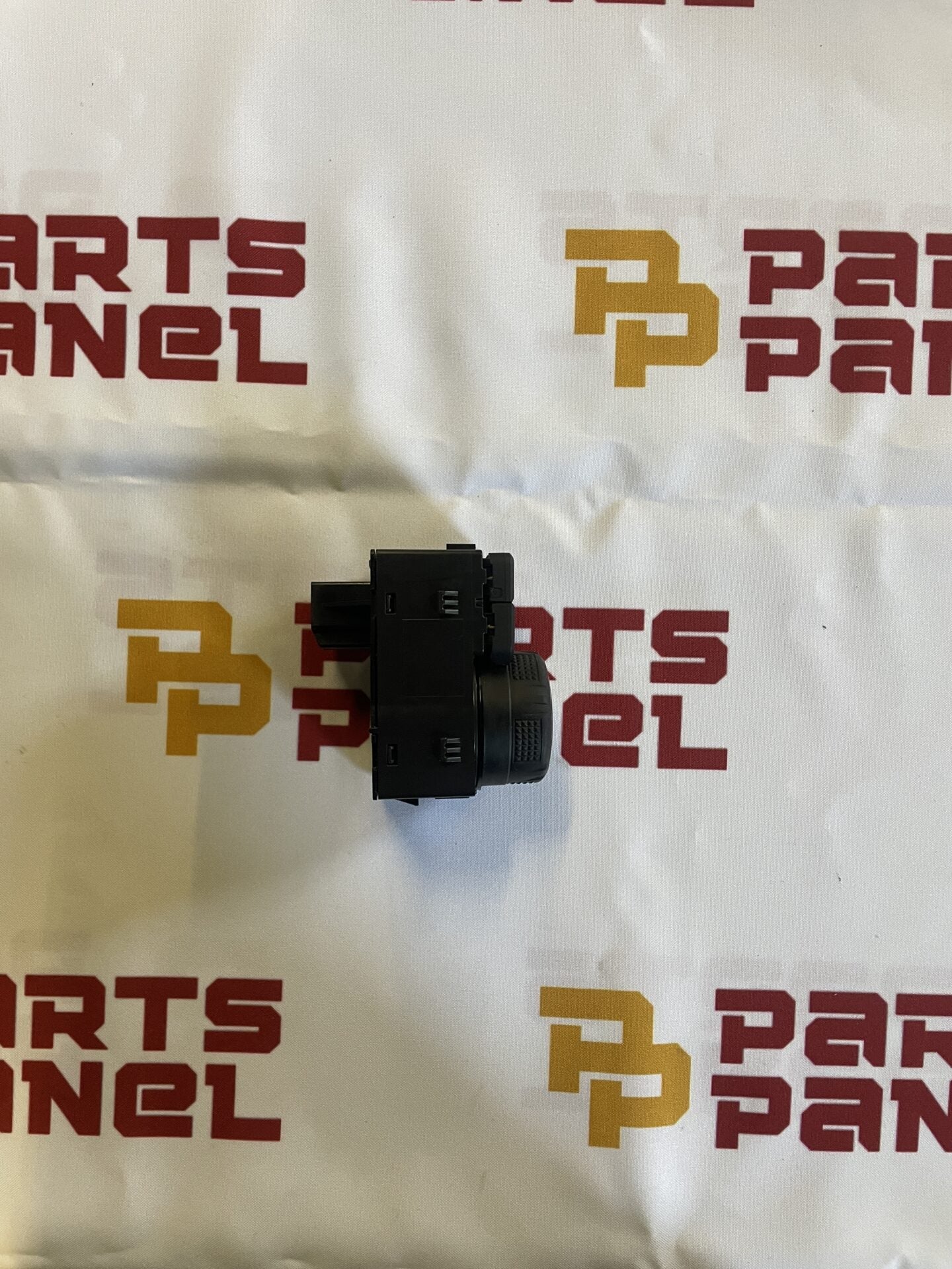 INTERRUPTOR DE FARO PARA CHEVY SILVERADO 1500 / 2500HD / 3500HD 2020 - 2023 84526540