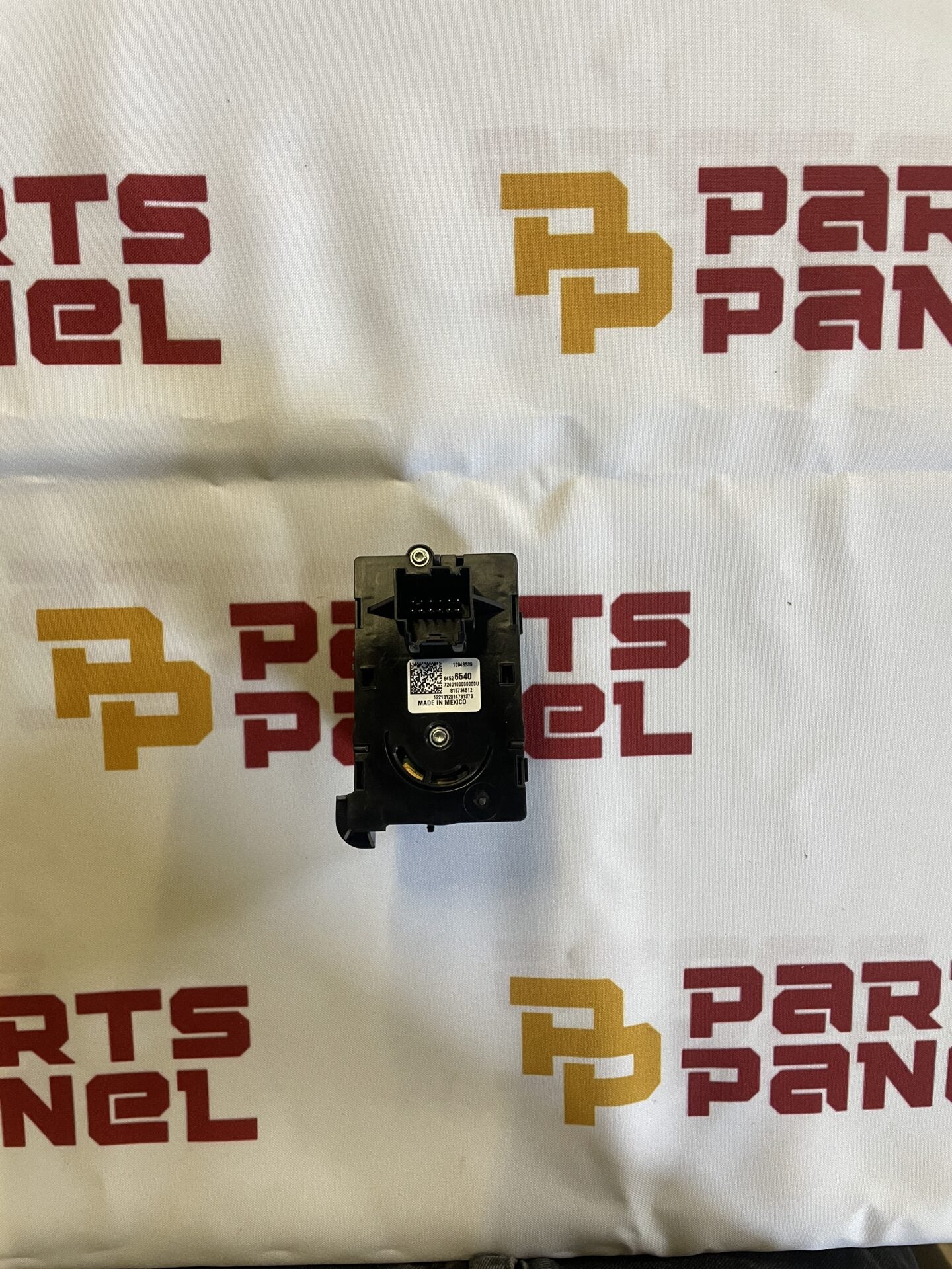 2020 - 2023 CHEVY SILVERADO 1500 2500HD 3500HD HEAD LAMP SWITCH 84526540