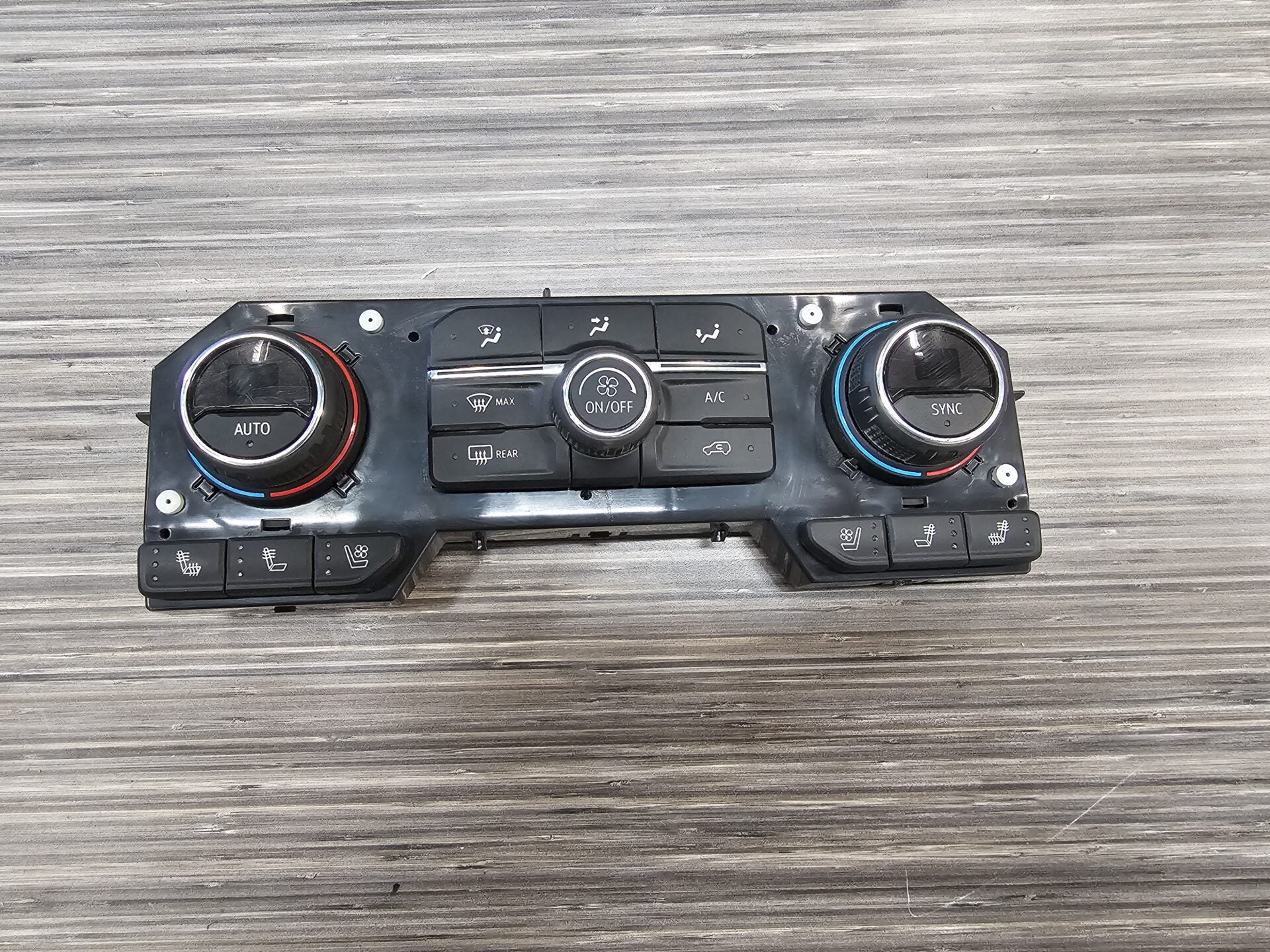 2019 CHEVY SILVERADO 1500-3500 AC HEATER CONTROL 84692236 84499510