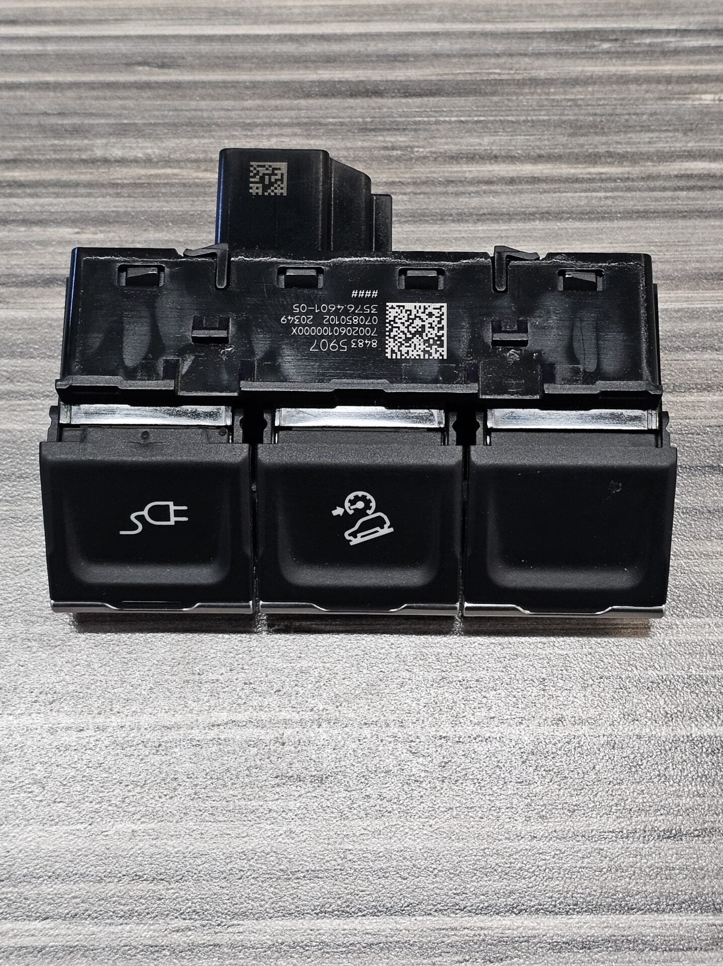 2019-2024 GMC SIERRA CHEVY SILVERADO 1500-3500 ACCESSORY SWITCH ASSEMBLY 84835907