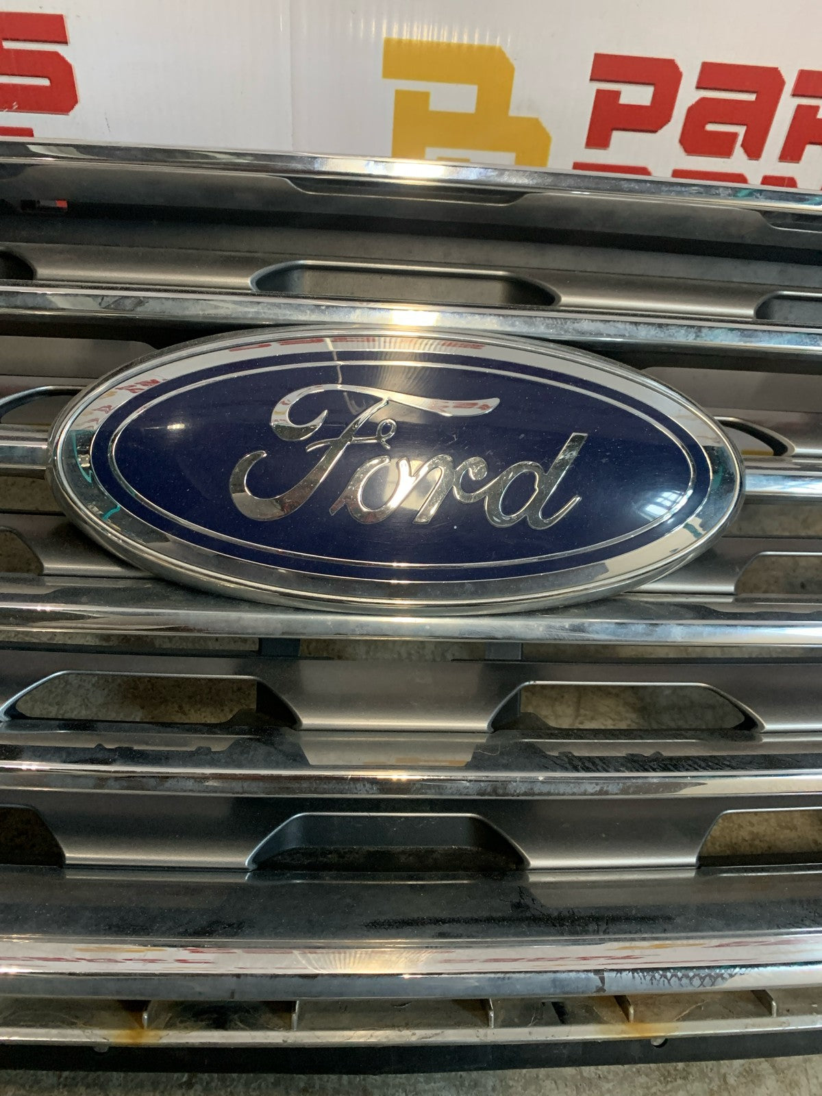 2019 - 2024 FORD EDGE FRONT BUMPER GRILLE KT4B 8200 AHW