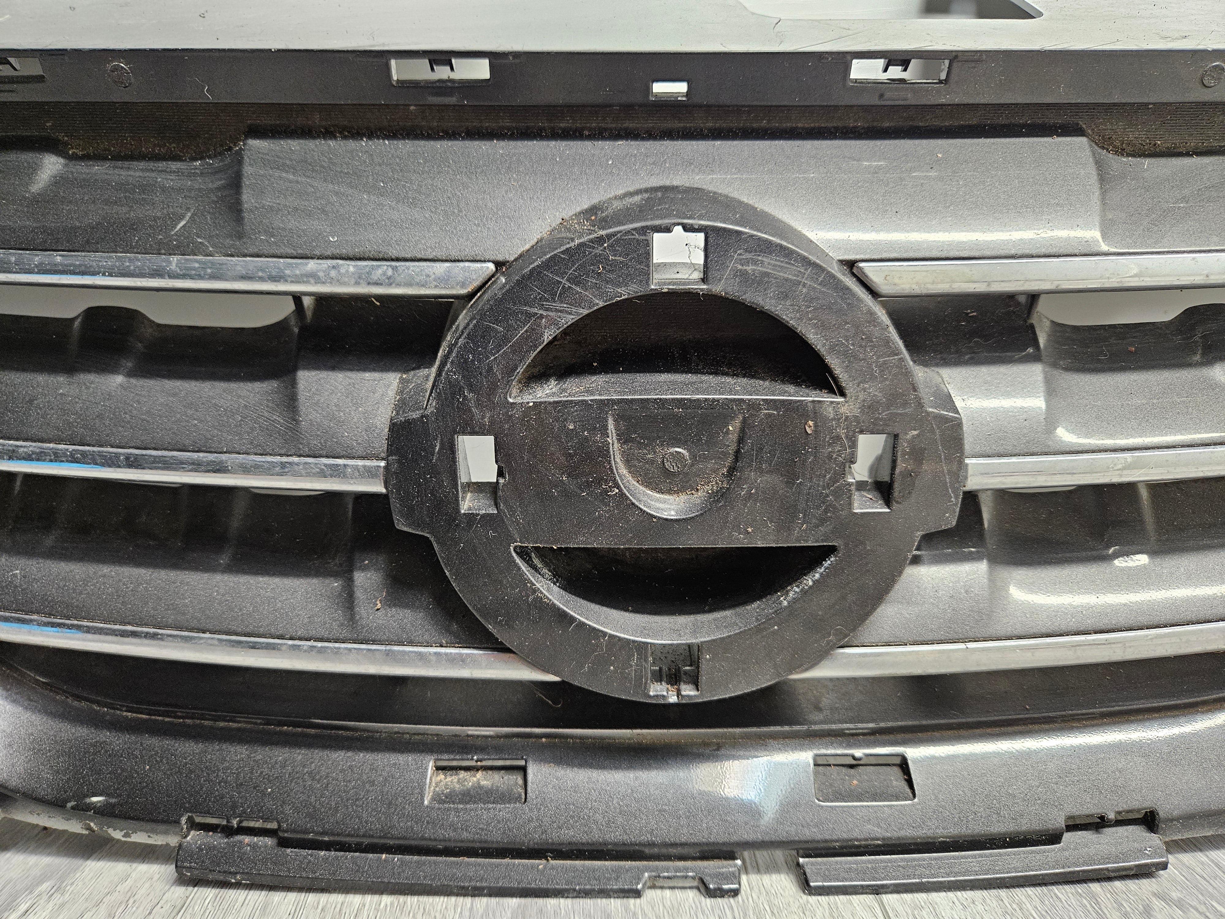 2010 - 2012 NISSAN ALTIMA FRONT GRILLE 62070-ZX00A