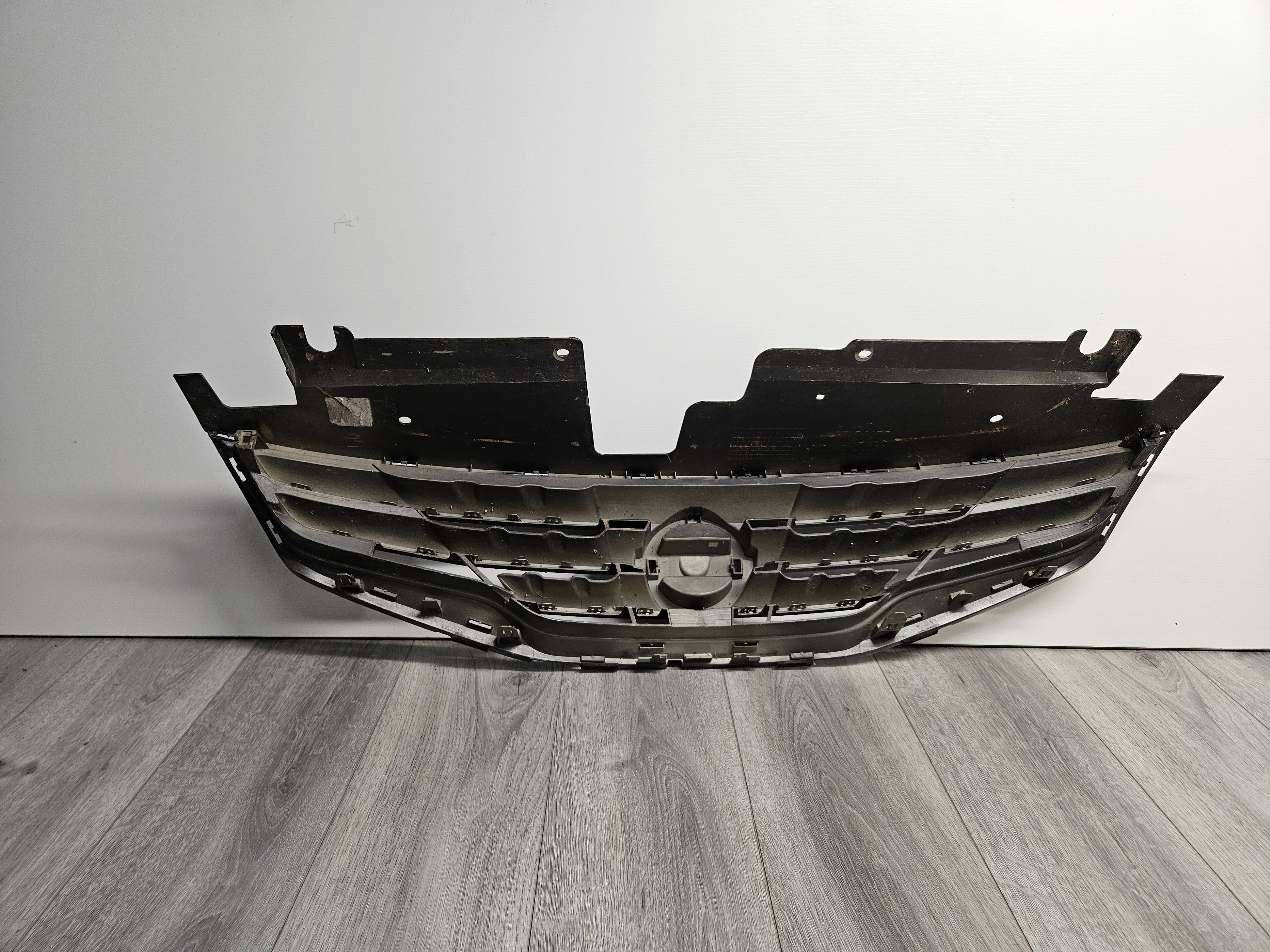 2010 - 2012 NISSAN ALTIMA FRONT GRILLE 62070-ZX00A