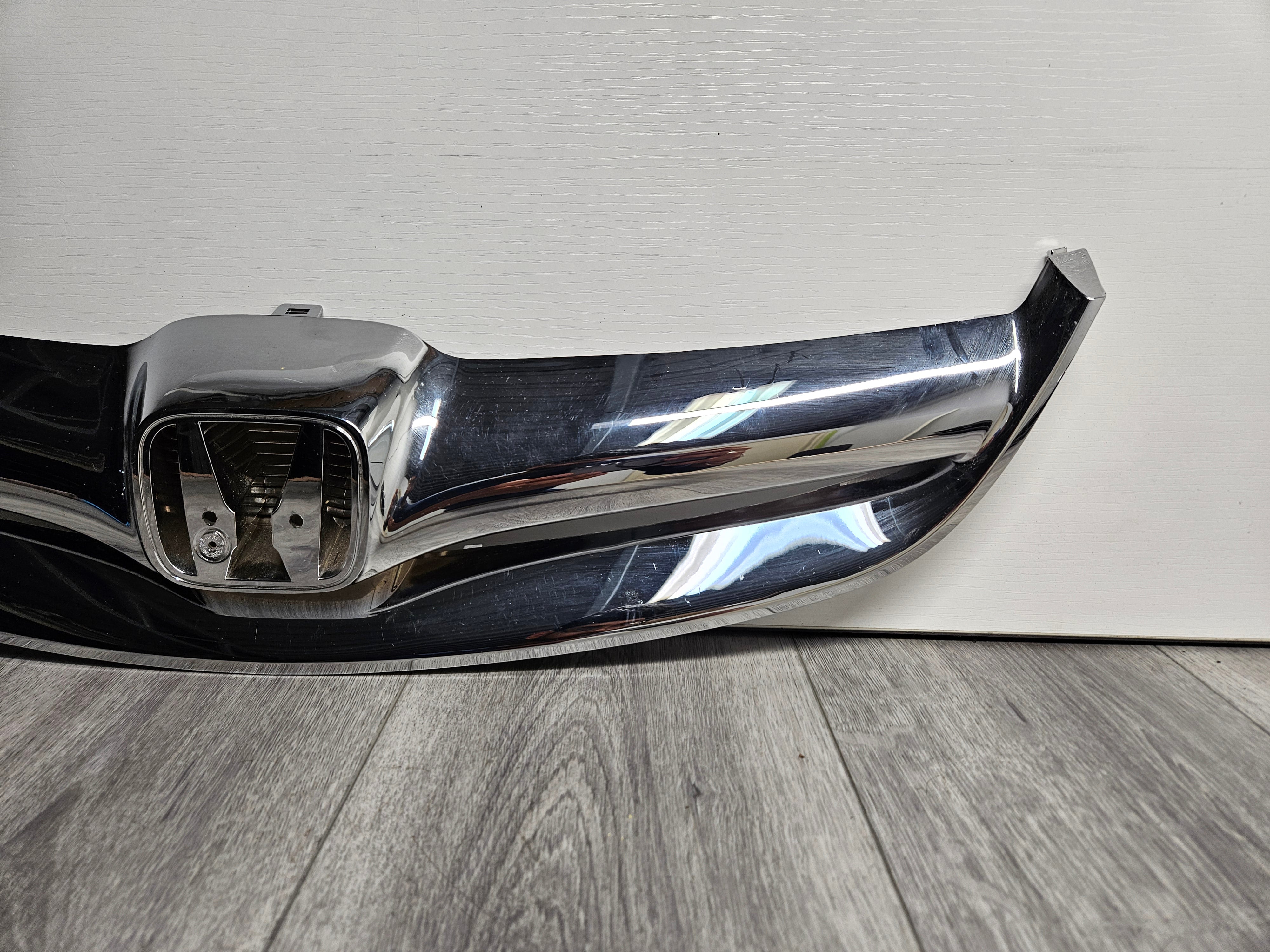 2004 - 2005 HONDA CIVIC FRONT GRILLE