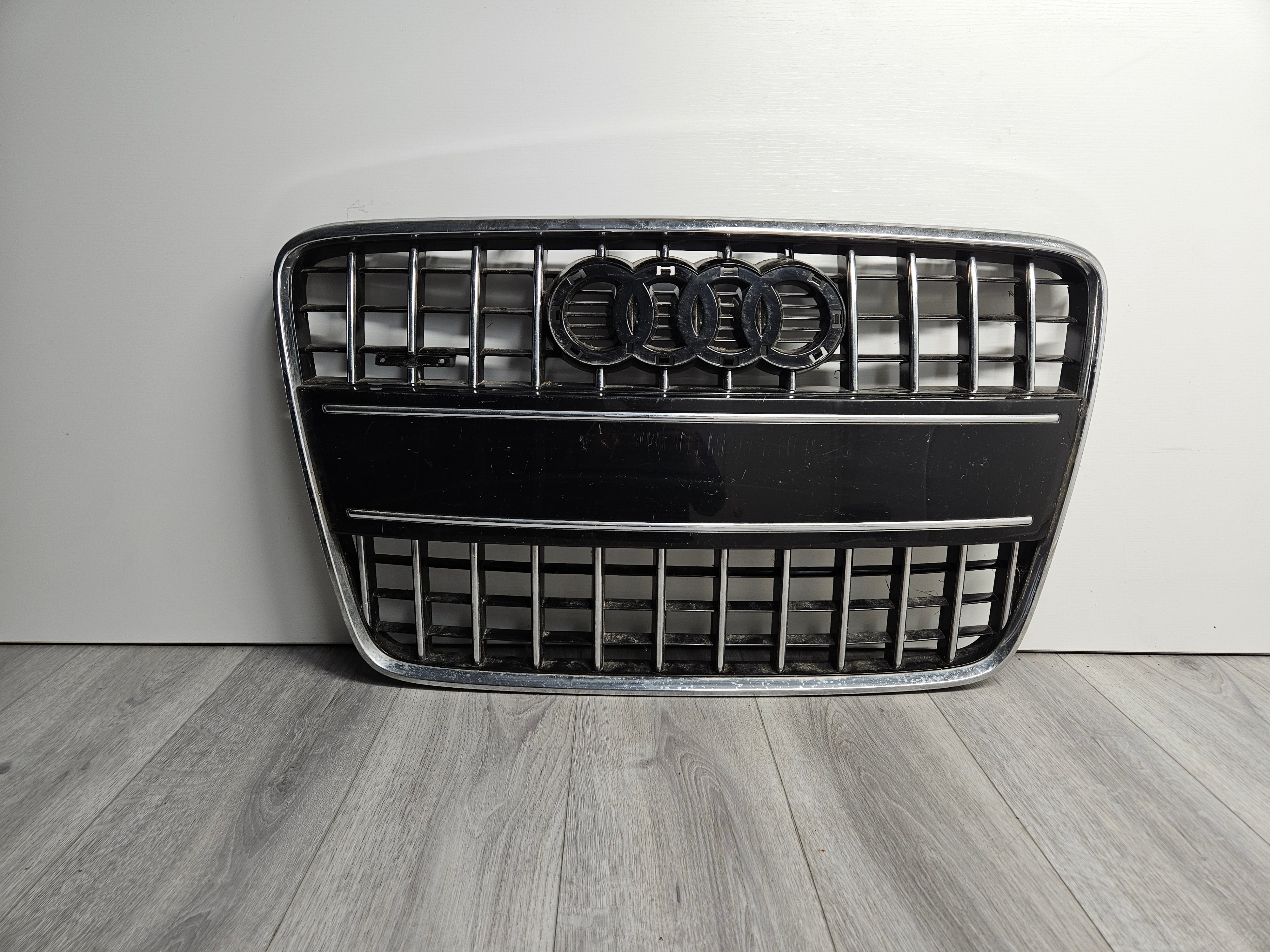 2010 - 2015 AUDI Q7 FRONT BUMPER GRILLE 4LO 853 651 H