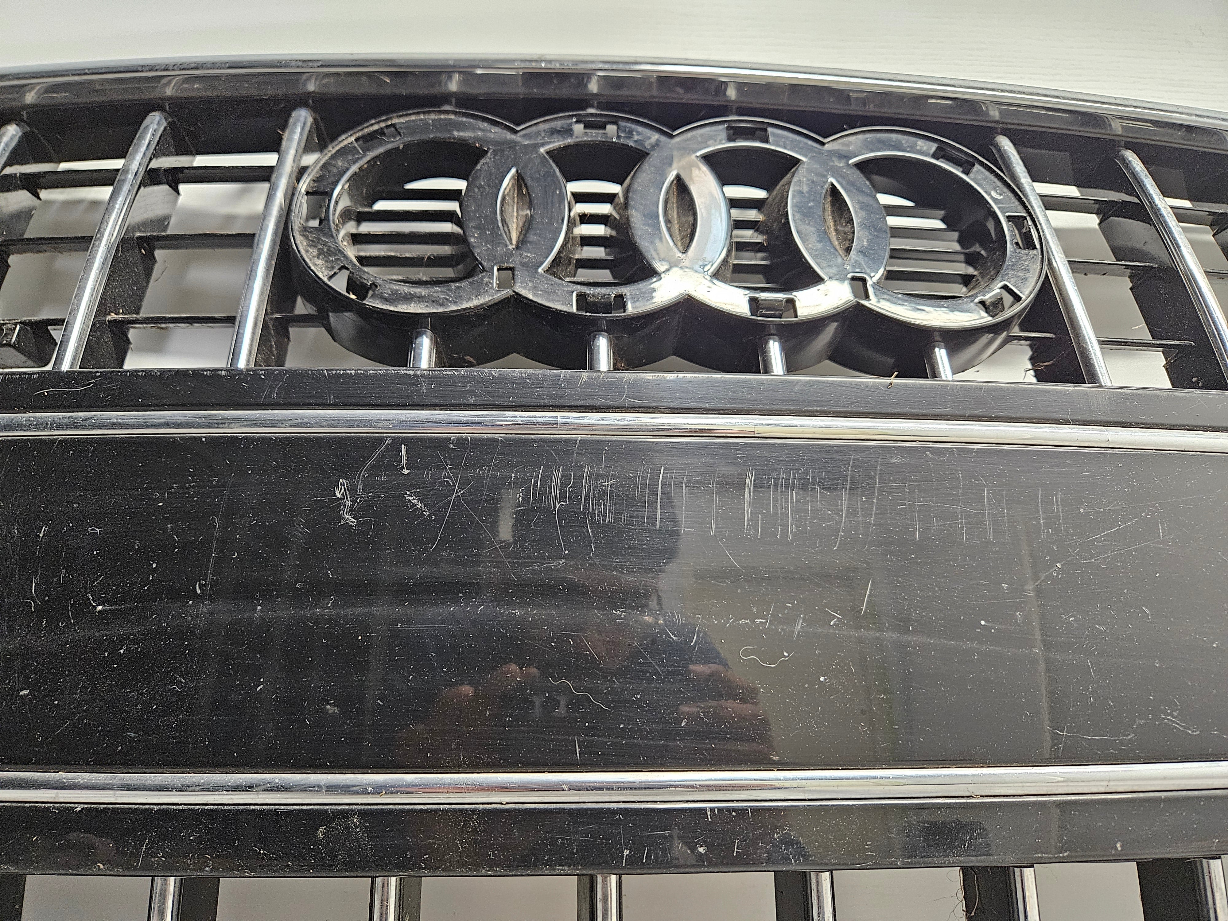 2010 - 2015 AUDI Q7 FRONT BUMPER GRILLE 4LO 853 651 H