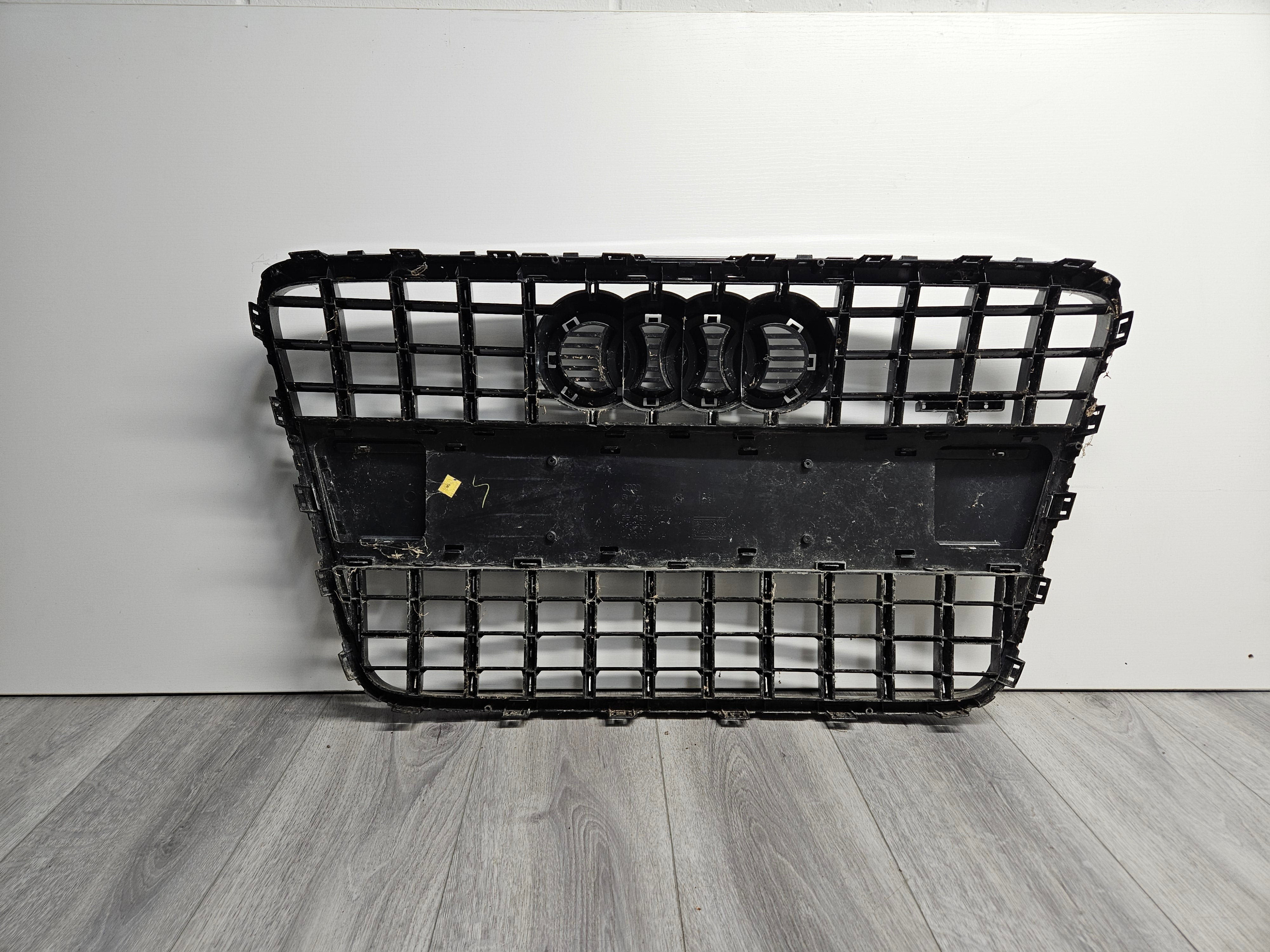 2010 - 2015 AUDI Q7 FRONT BUMPER GRILLE 4LO 853 651 H