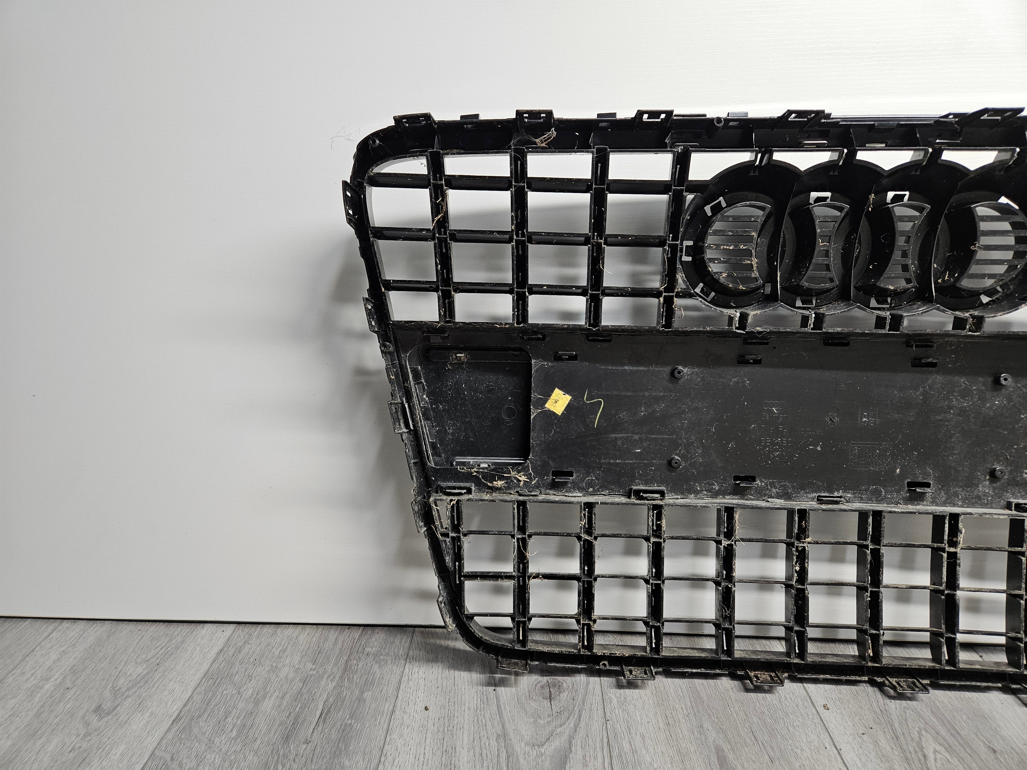 2010 - 2015 AUDI Q7 FRONT BUMPER GRILLE 4LO 853 651 H