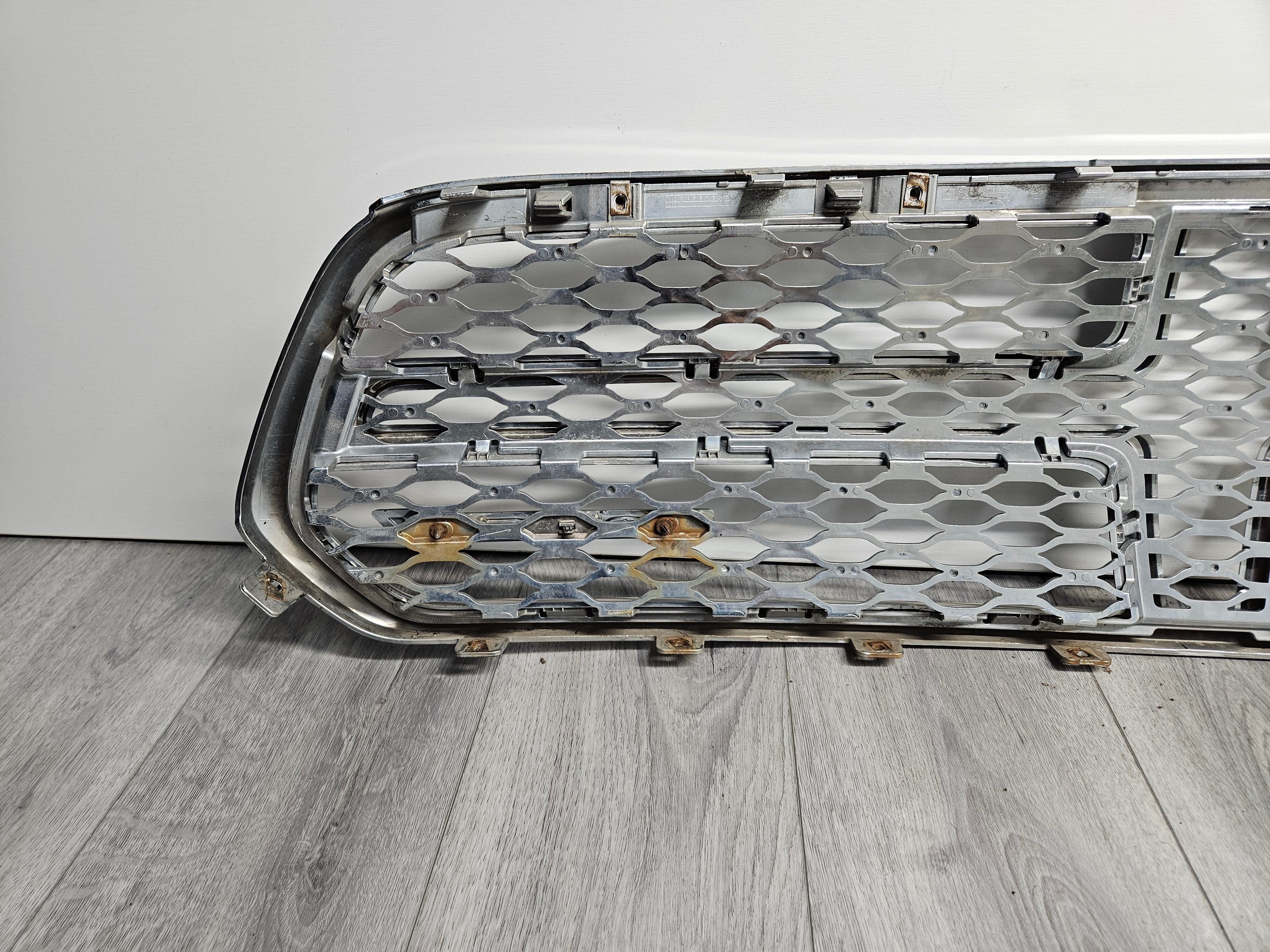 2014 - 2020 DODGE DURANGO FRONT UPPER GRILLE 05113716AB