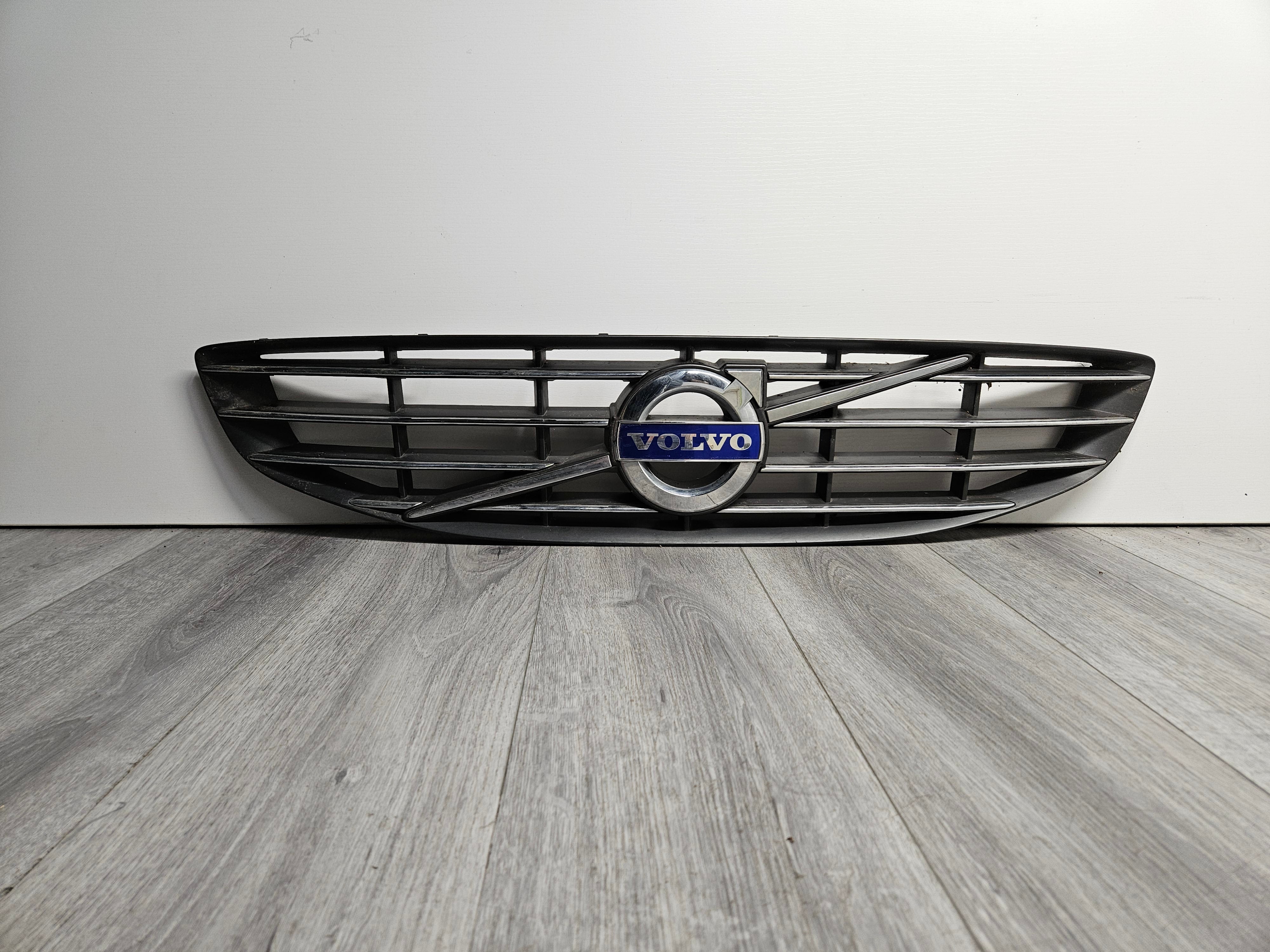 2014 - 2018 VOLVO V60 S60 FRONT BUMPER UPPER GRILLE 31333834