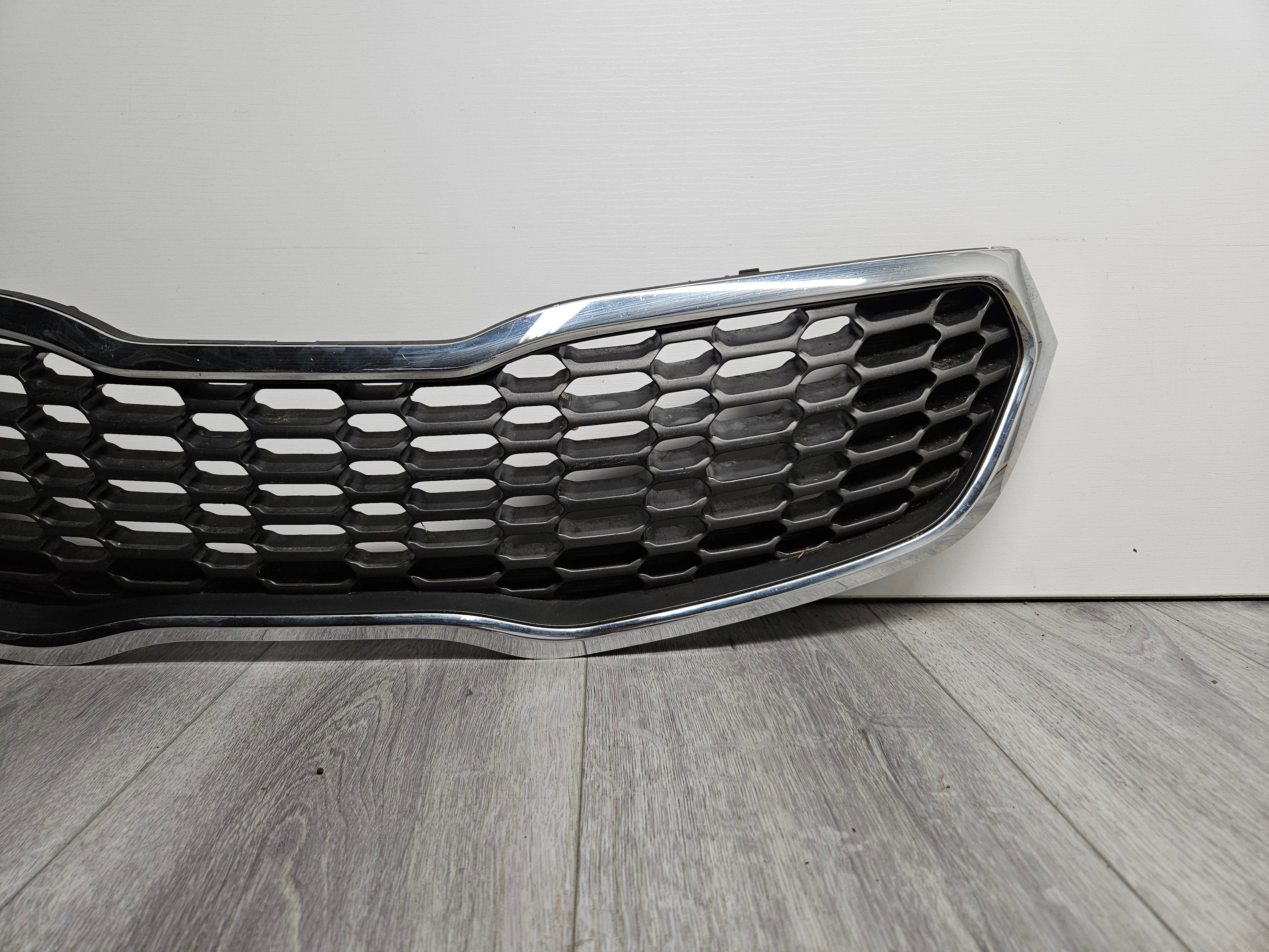 2014 - 2016 KIA FORTE SEDAN / FORTE 5 HATCHBACK FRONT UPPER GRILLE 86350-A7500