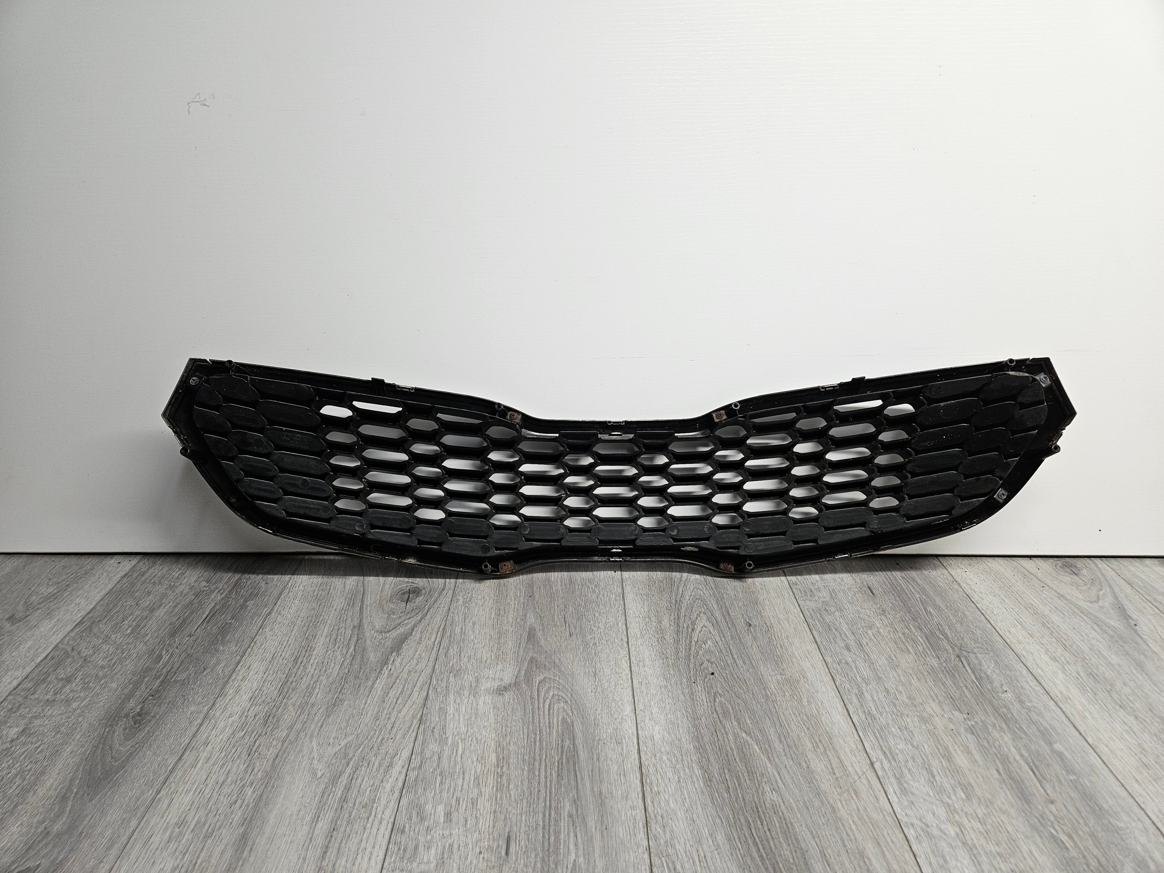 2014 - 2016 KIA FORTE SEDAN / FORTE 5 HATCHBACK FRONT UPPER GRILLE 86350-A7500