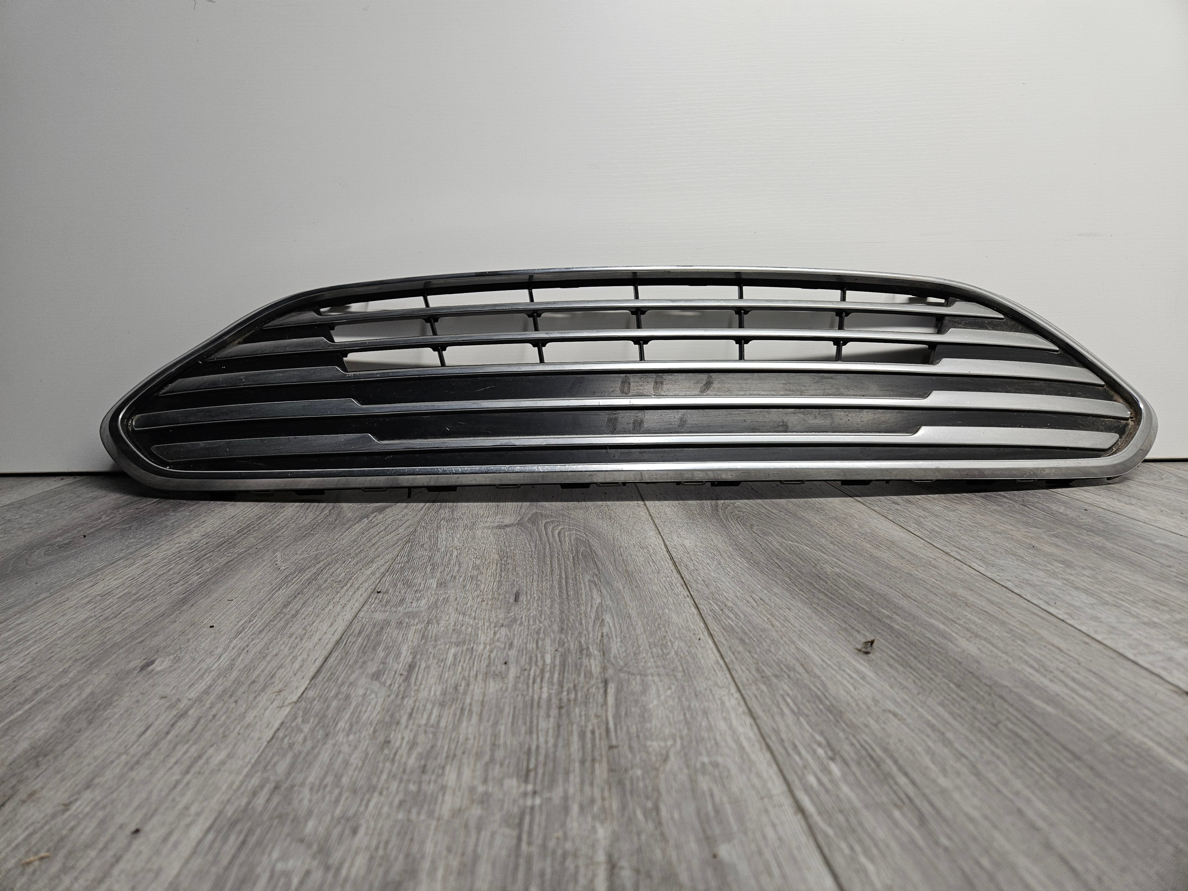 2017 - 2018 FORD C-MAX FRONT CENTER GRILLE HM51-17B968-AAW