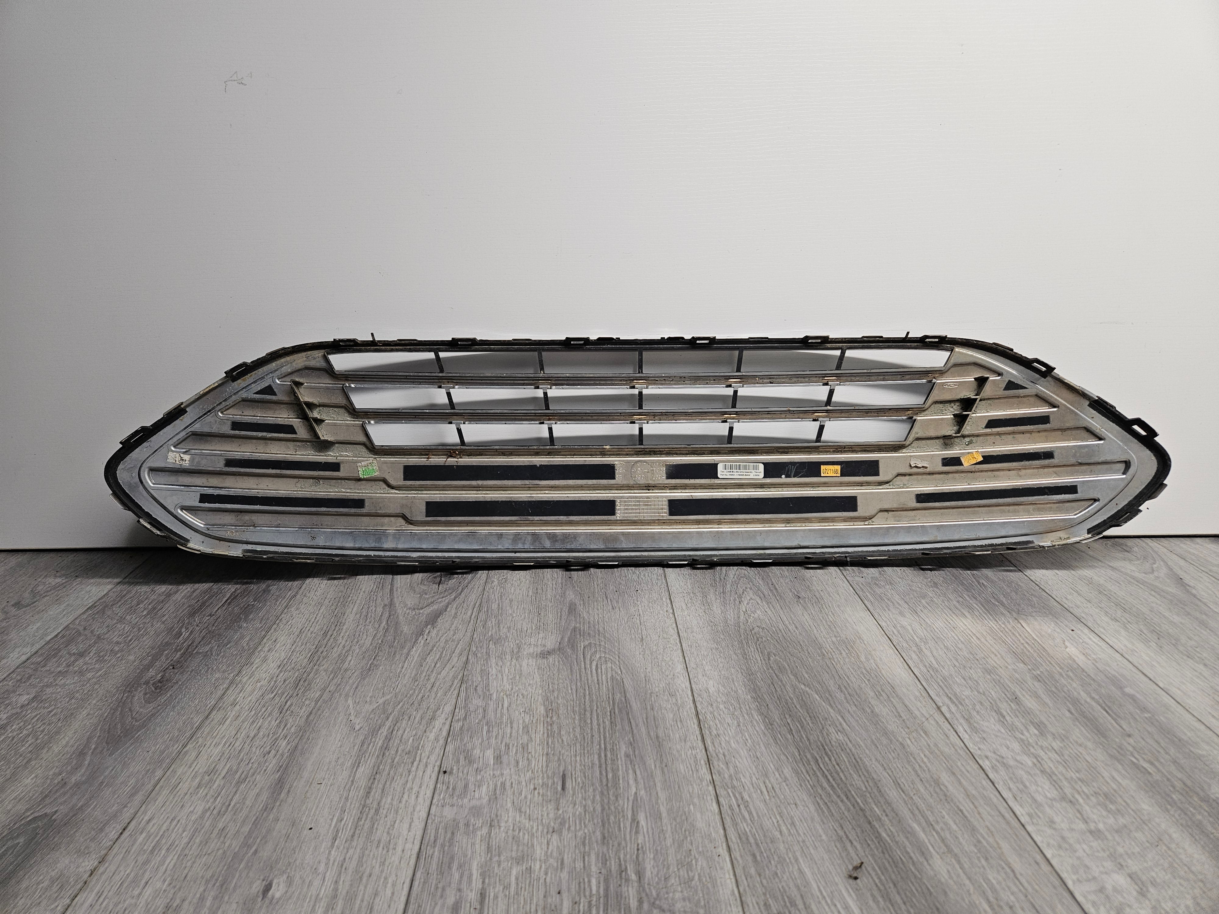 2017 - 2018 FORD C-MAX FRONT CENTER GRILLE HM51-17B968-AAW