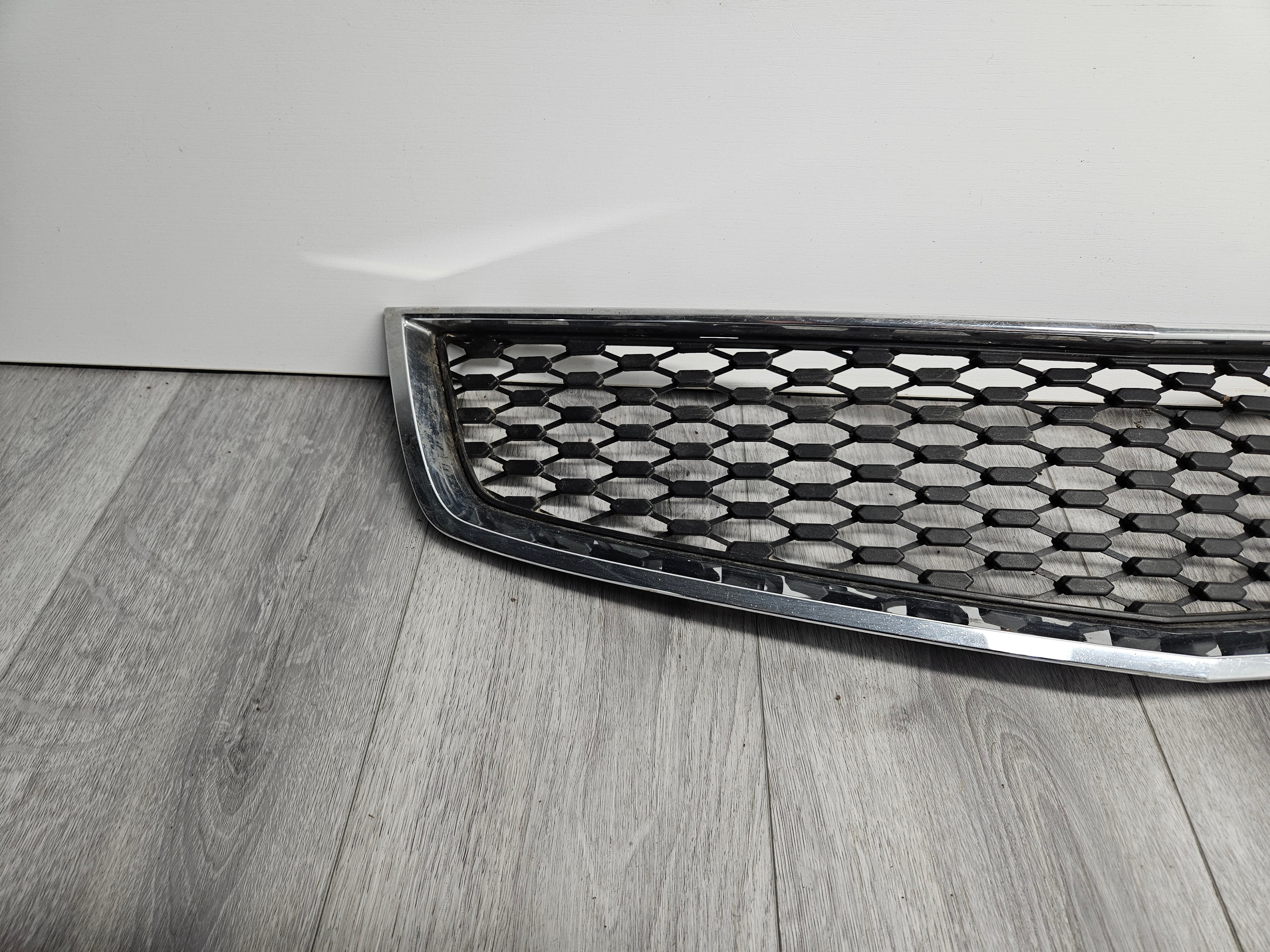 2010 - 2015 CHEVROLET EQUINOX FRONT LOWER GRILLE 25798748
