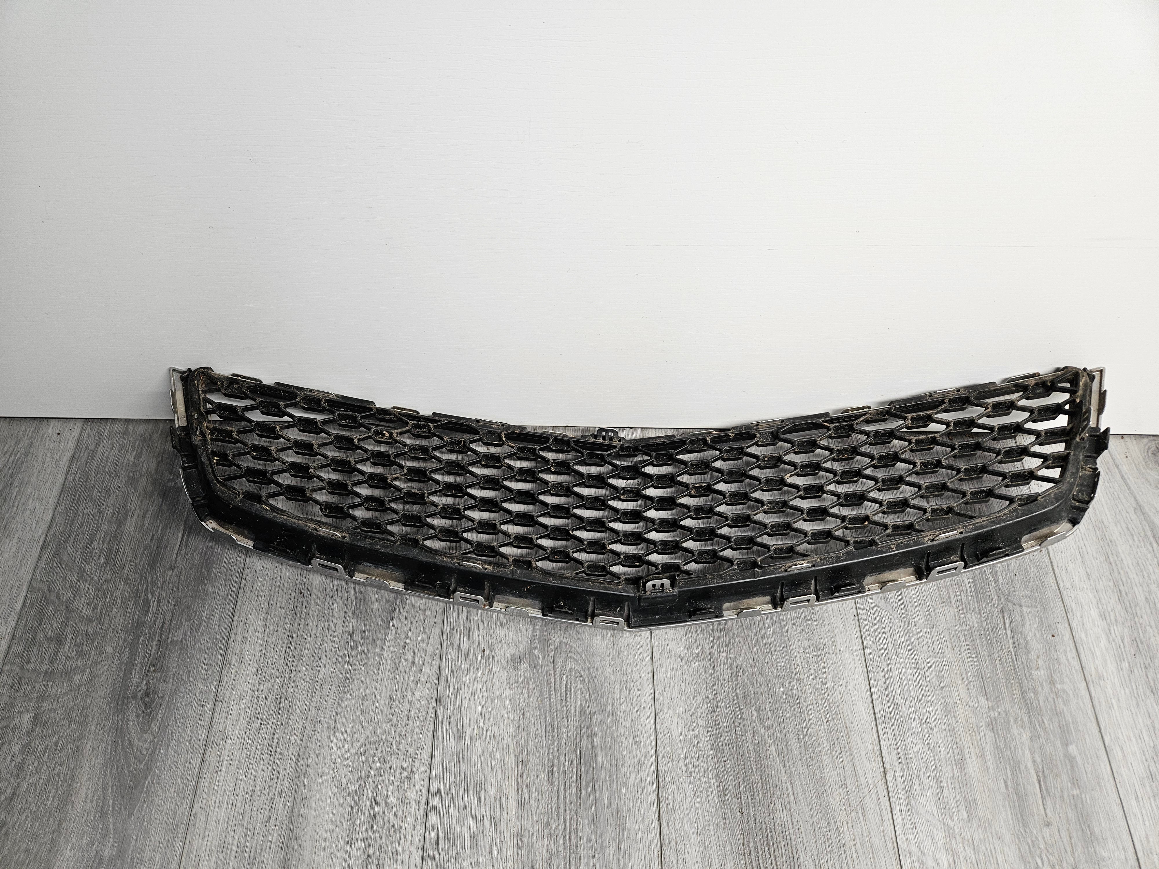 2010 - 2015 CHEVROLET EQUINOX FRONT LOWER GRILLE 25798748