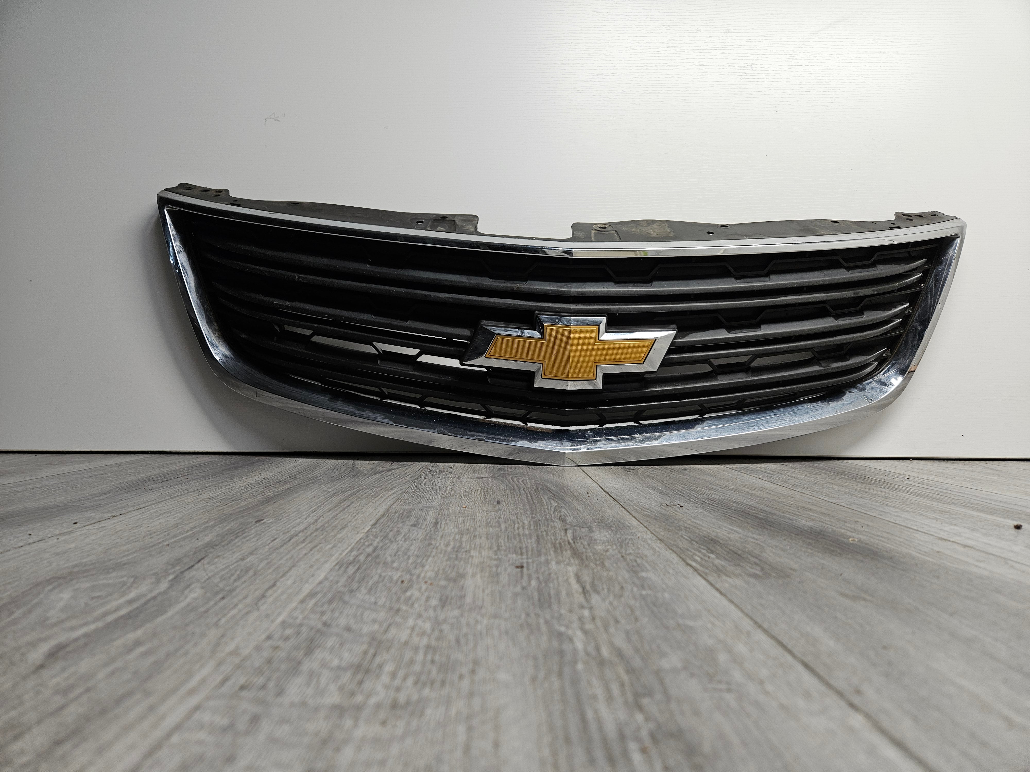 2013 - 2017 CHEVROLET TRAVERSE FRONT BUMPER GRILLE