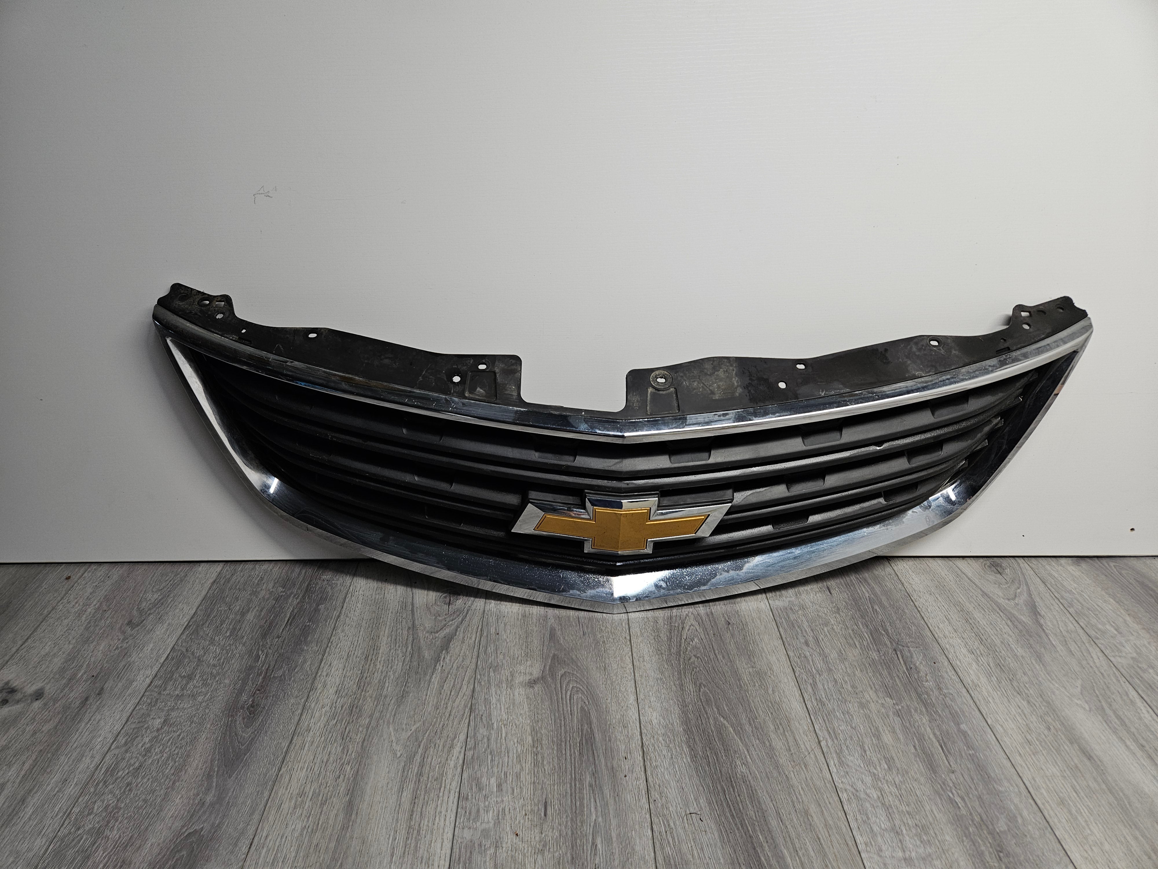 2013 - 2017 CHEVROLET TRAVERSE FRONT BUMPER GRILLE