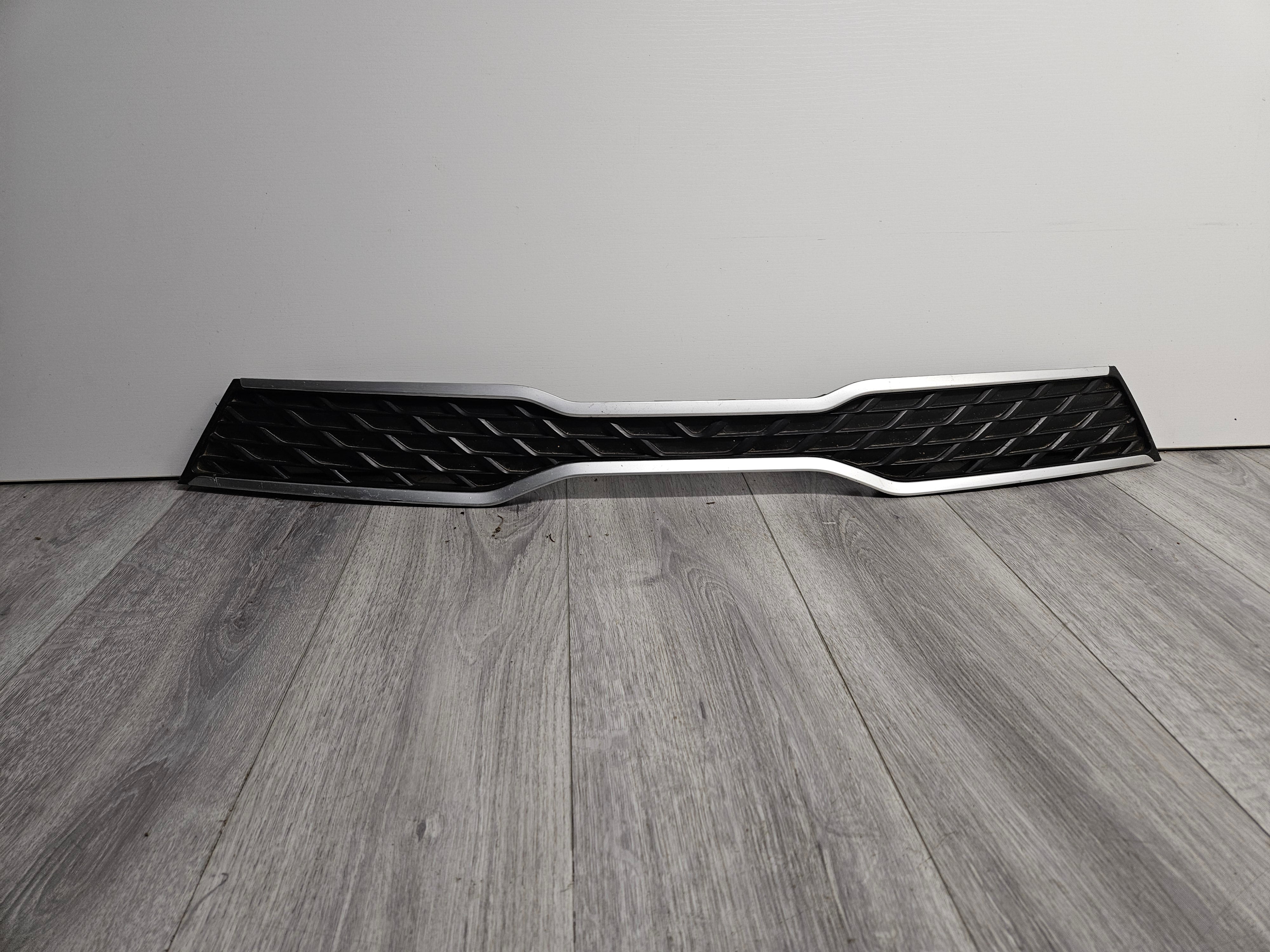 2018 - 2020 KIA RIO FRONT BUMPER UPPER GRILLE 86351-H9000