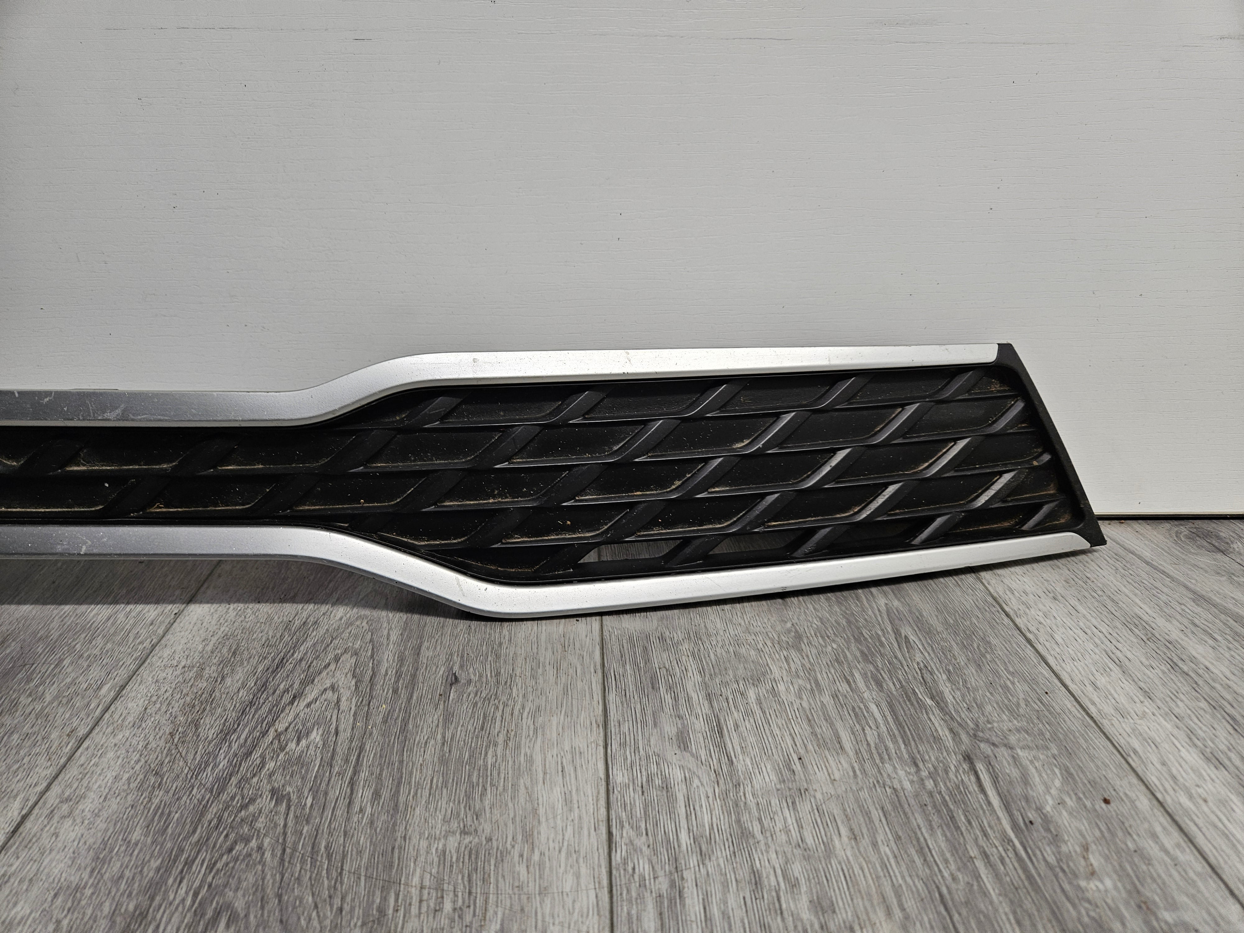 2018 - 2020 KIA RIO FRONT BUMPER UPPER GRILLE 86351-H9000