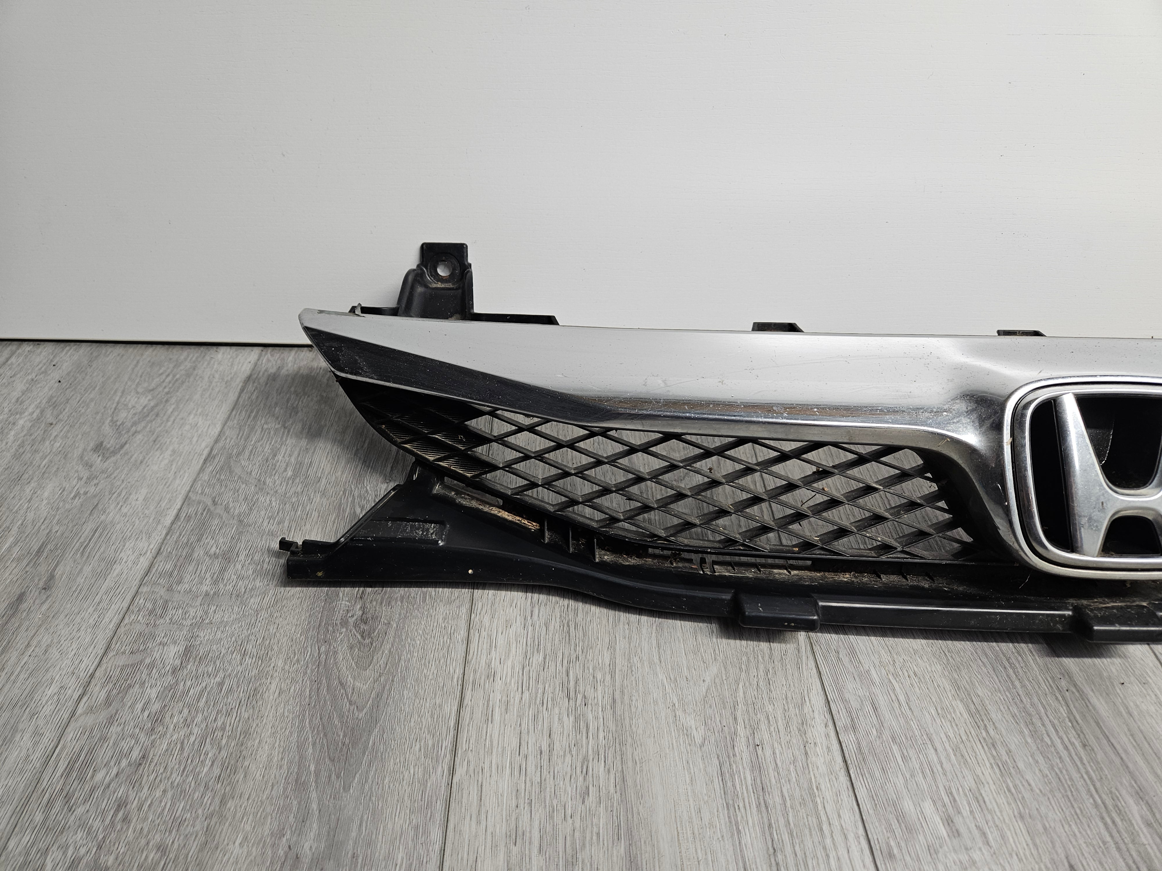 2009 - 2011 HONDA CIVIC FRONT GRILLE 71121-SNA-A500