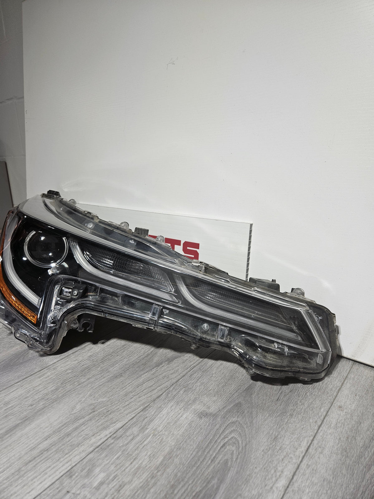 2019-2022 TOYOTA COROLLA PASSENGER SIDE LED HEADLIGHT OEM USED.