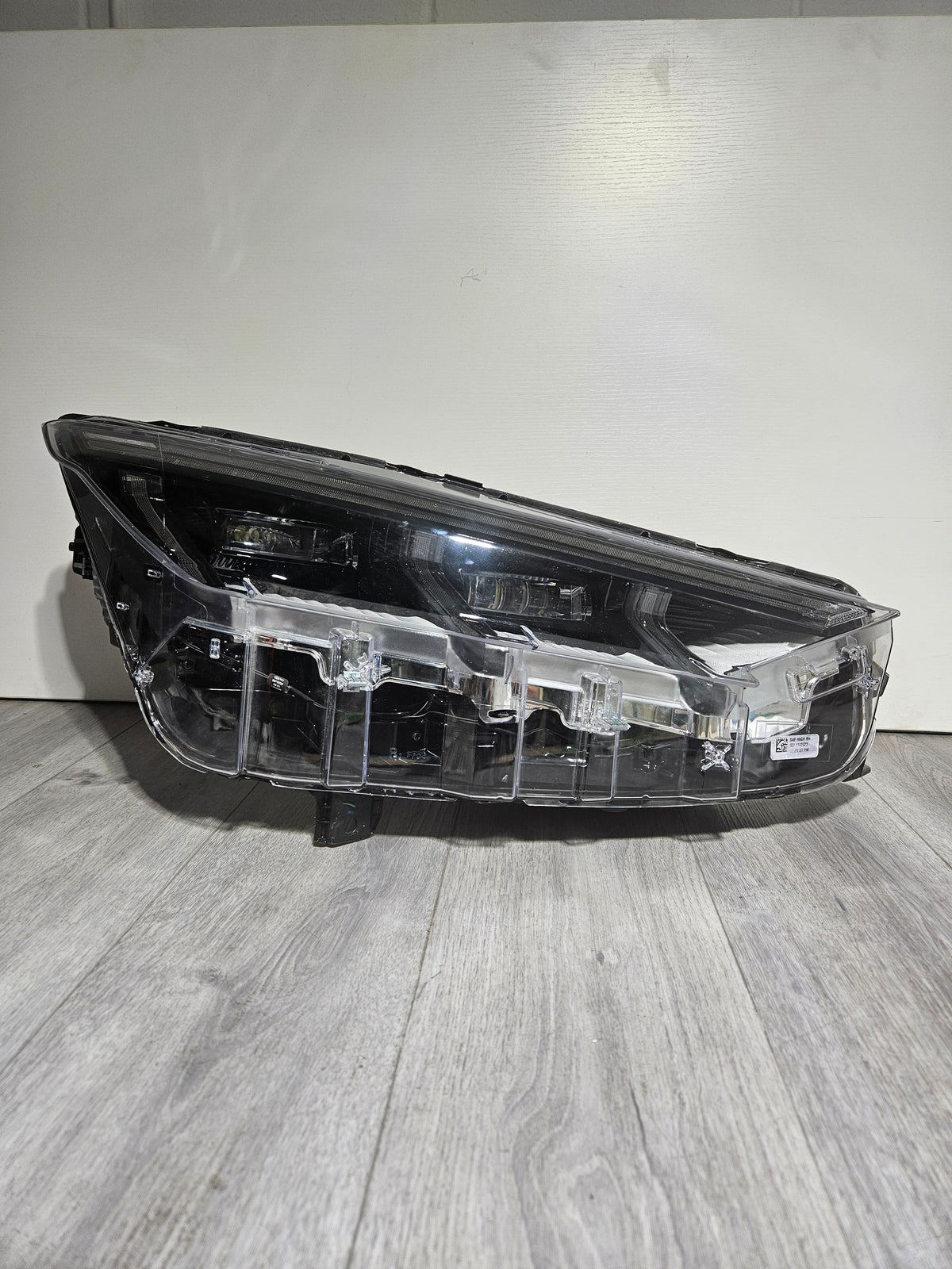 2021-2024 FORD MUSTANG MATCH-E PASSENGER SIDE HEADLIGHT LJ8B-13E014-DG OEM USED.