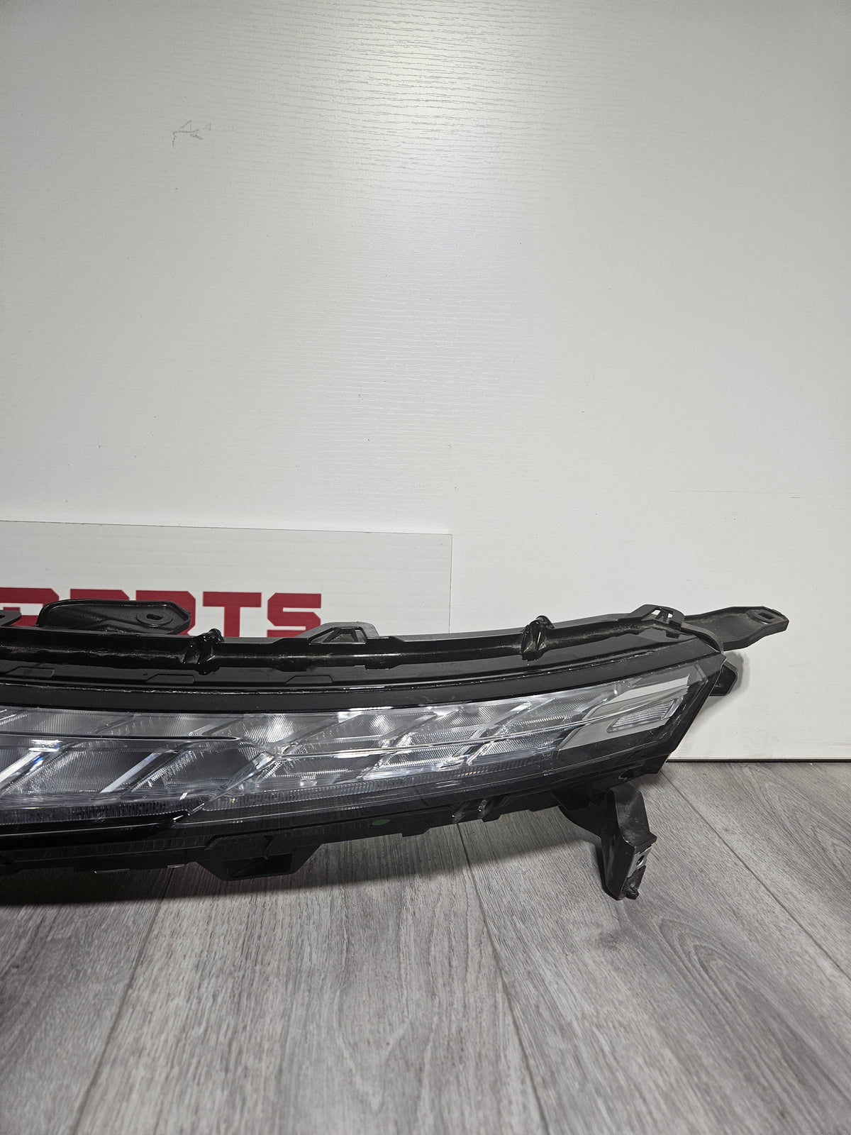 2022-2026 MITSUBISHI ECLIPSE CROSS LED DAYTIME RUNNING DRIVER SIDE FOG LIGHT ASSEMBLY OEM USED