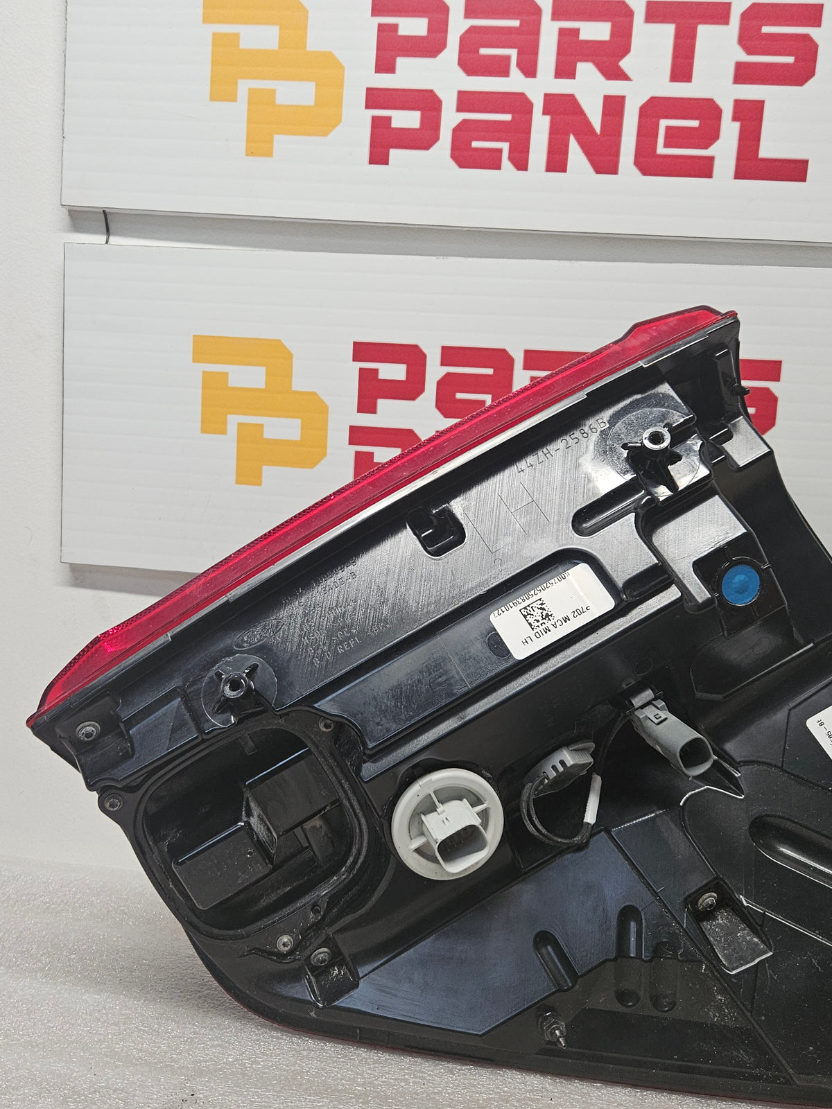 2024-2026 FORD F-150 DRIVER SIDE TAILLIGHT