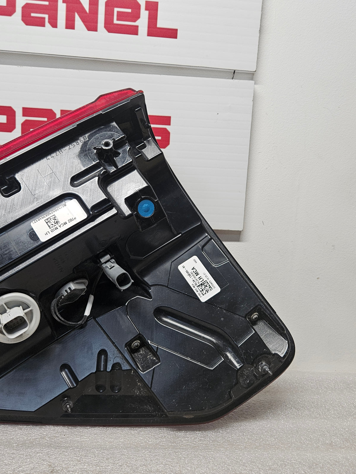 2024-2026 FORD F-150 DRIVER SIDE TAILLIGHT