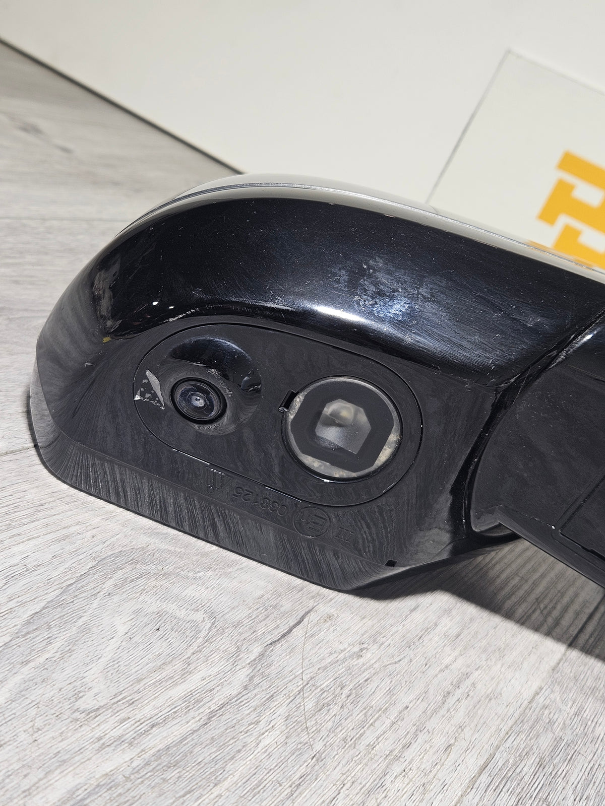 2015-2020 CADILLAC ESCALADE PASSENGER SIDE DOOR MIRROR OEM USED
