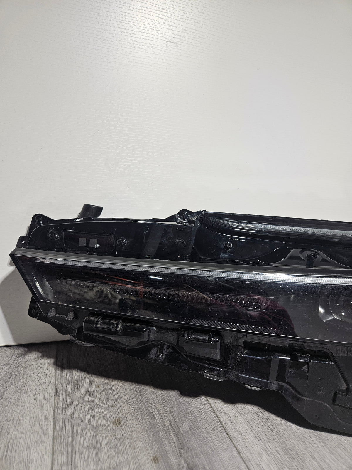 2023-2025 TOYOTA PRIUS Bi-LED DRIVER SIDE HEADLIGHT 81070-47B00 OEM USED