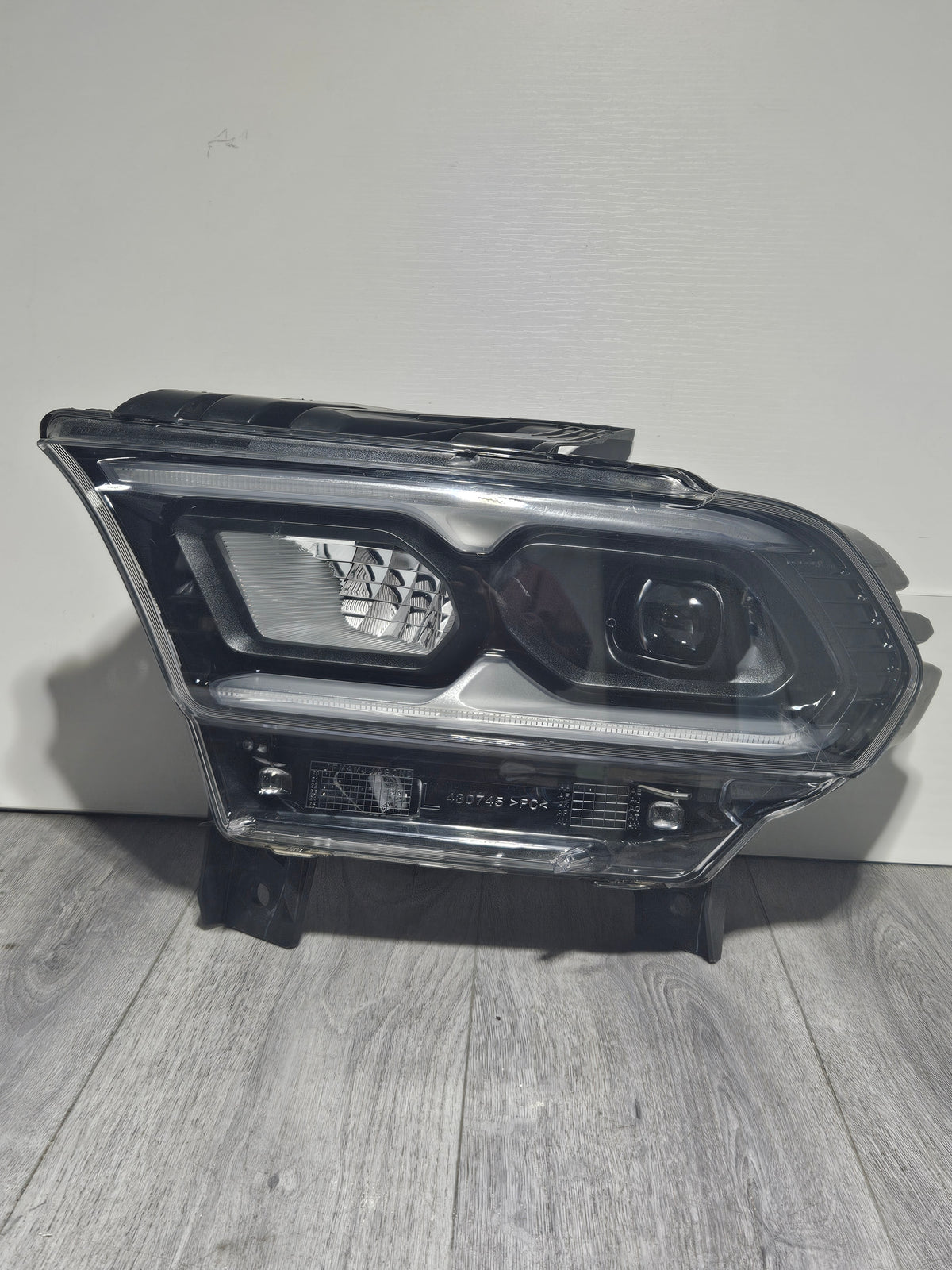 2021-2025 DODGE DURANGO LED HEADLIGHT PASSENGER SIDE OEM USED