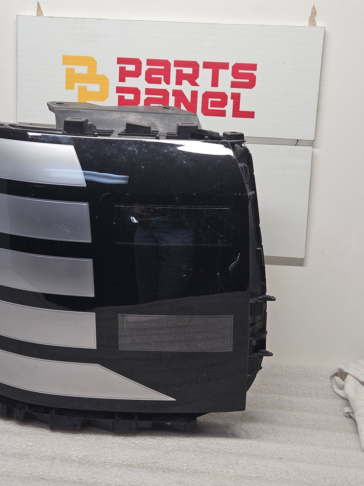 2026-2027 HYUNDAI PALISADE PASSENGER SIDE LED HEADLIGHT OEM USED
