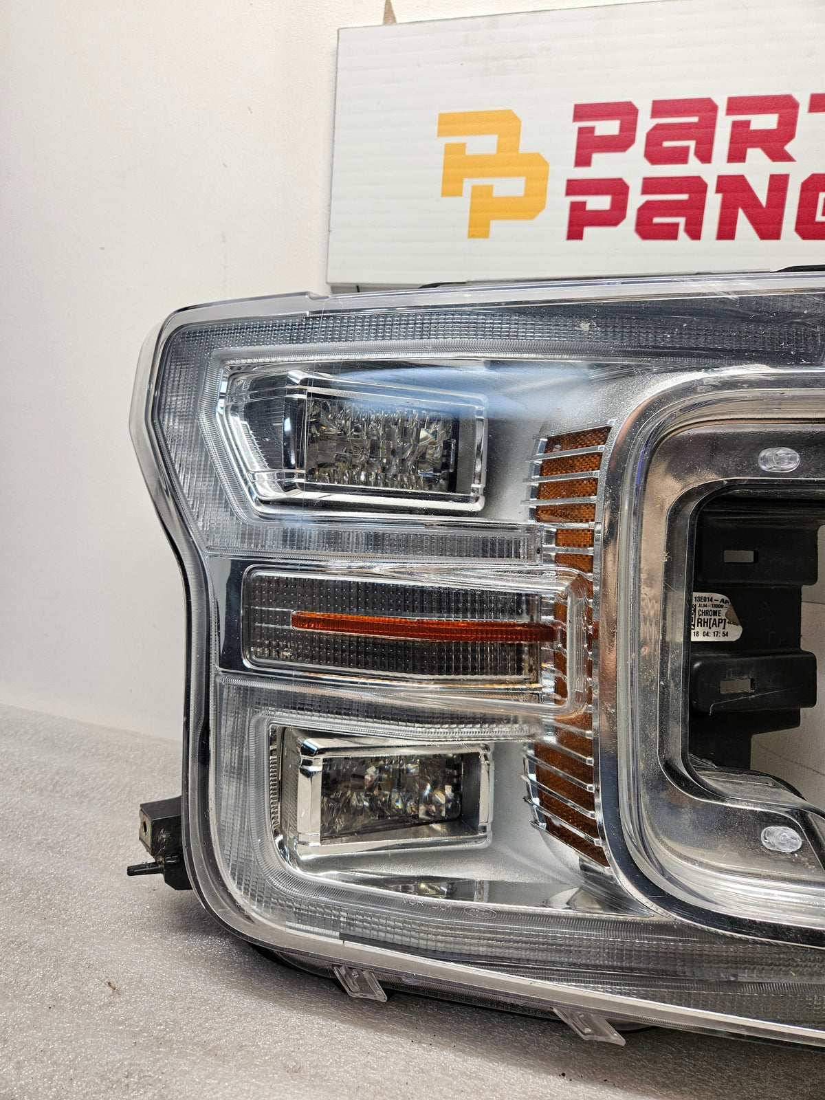 2018-2020 FORD F-150 PASSENGER SIDE HEADLIGHT OEM USED JL34-13E014-AP.