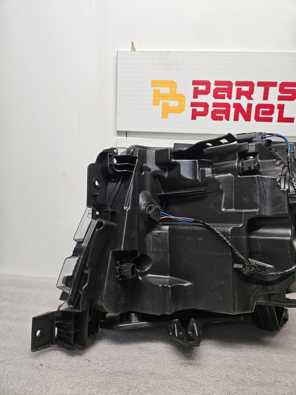 2018-2021 FORD EXPEDITION DRIVER SIDE HALOGEN HEADLIGHT OEM USED JL1Z-13008-J