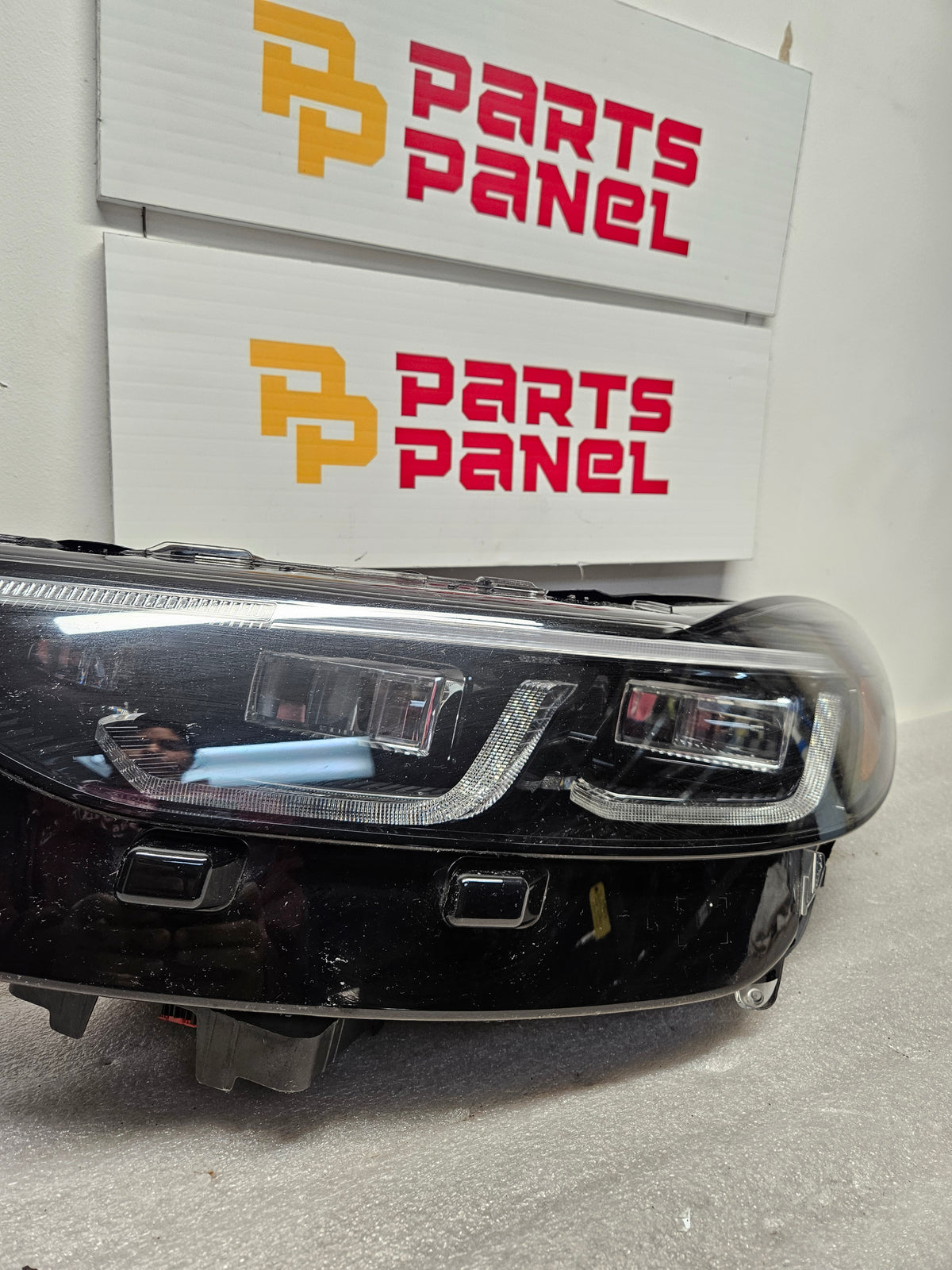 2023-2025 FORD ESCAPE DRIVER SIDE LED HEADLIGHT PJ6B-13E015-CC OEM USED