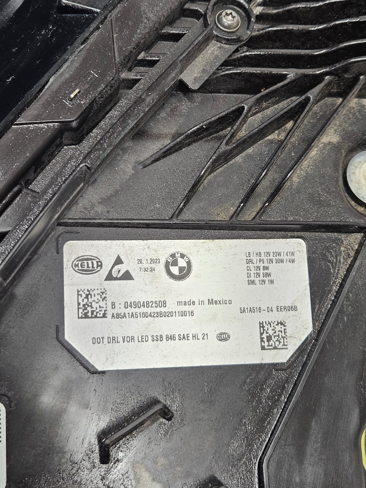 2023-2025 BMW 3 SERIES DRIVER SIDE LED HEADLIGHT OEM USED 0490482508.