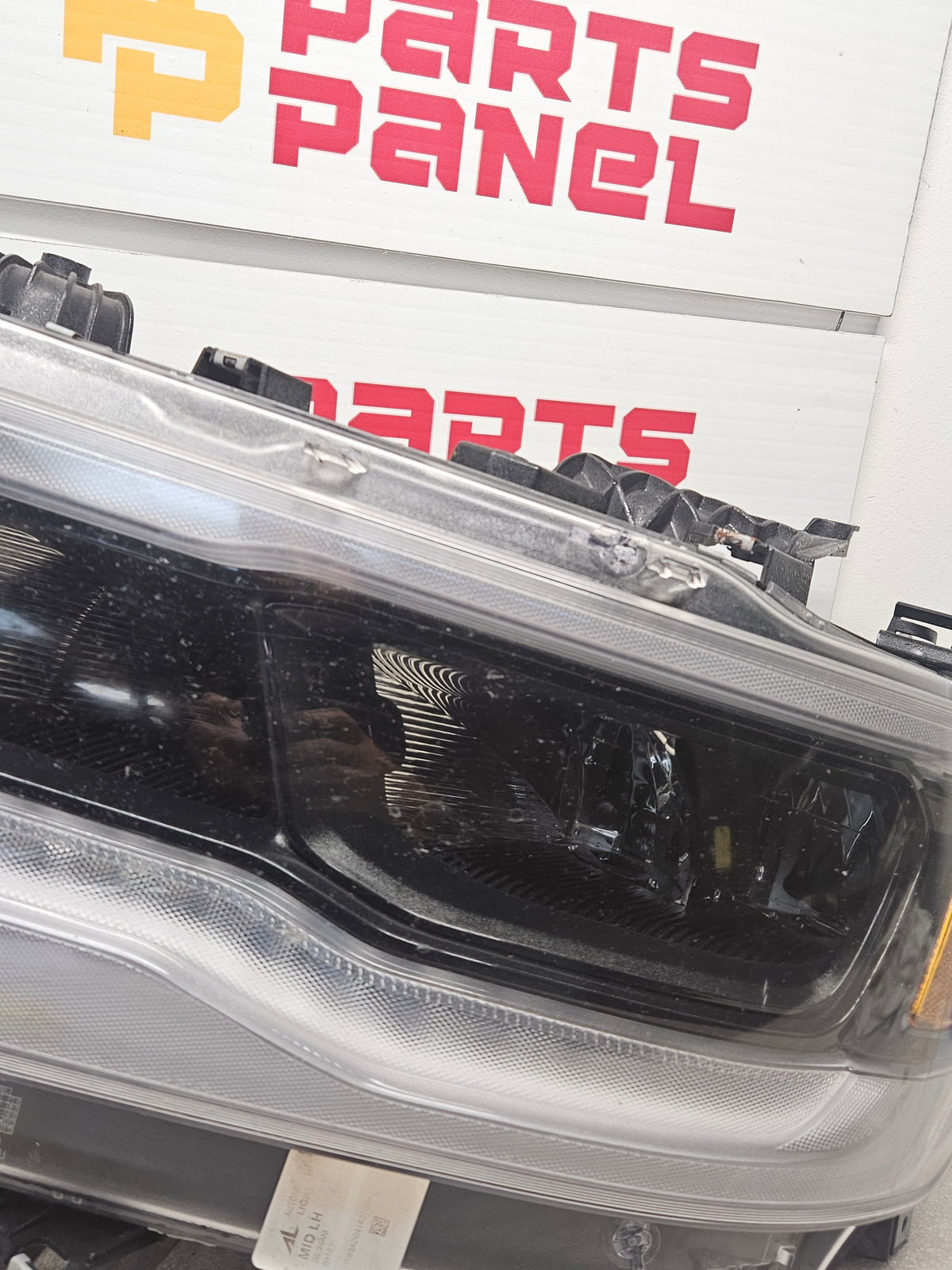 2019-2024 RAM 1500 LED DRIVER SIDE HEADLIGHT OEM USED 68316089AH .