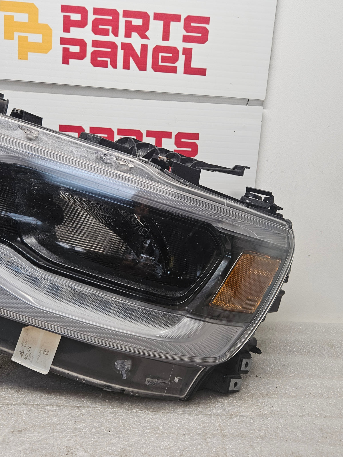 2019-2024 RAM 1500 LED DRIVER SIDE HEADLIGHT OEM USED 68316089AH .