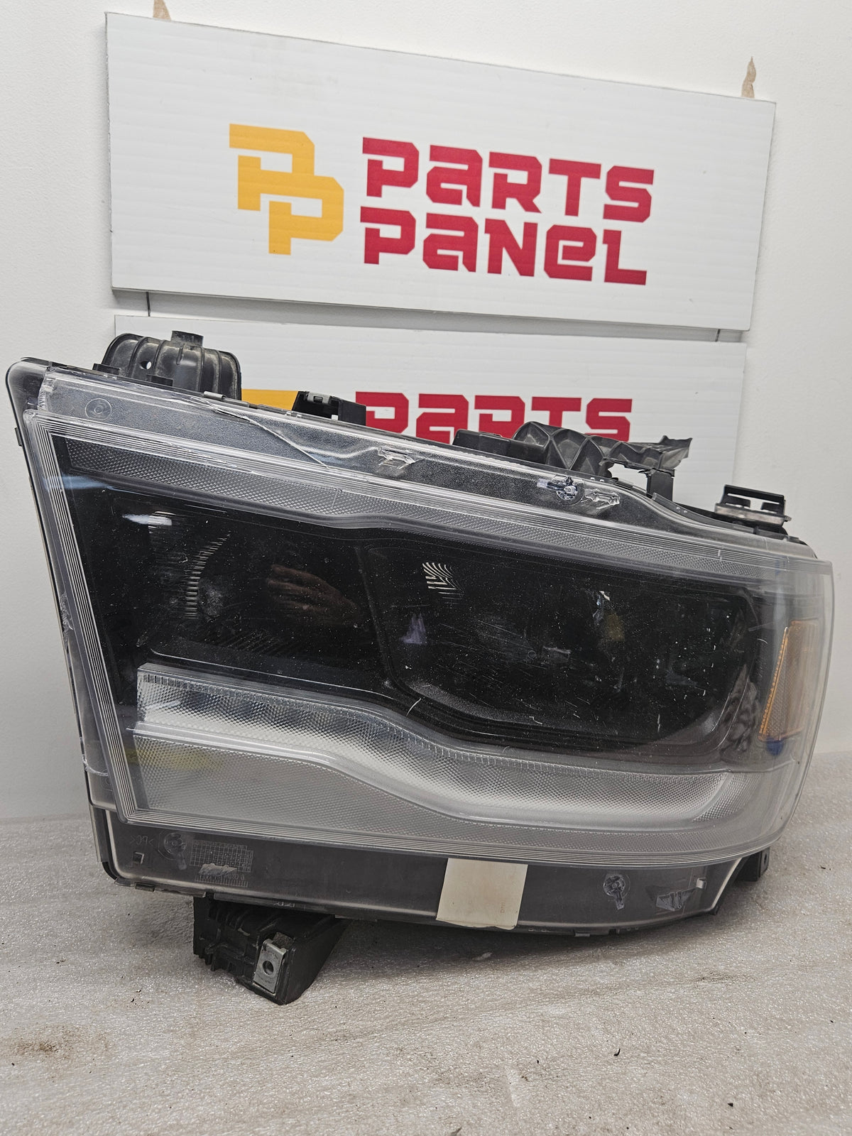 2019-2024 RAM 1500 DRIVER SIDE NEW STYLE LED REFLECTOR OEM USED HEADLIGHT P68316089AH