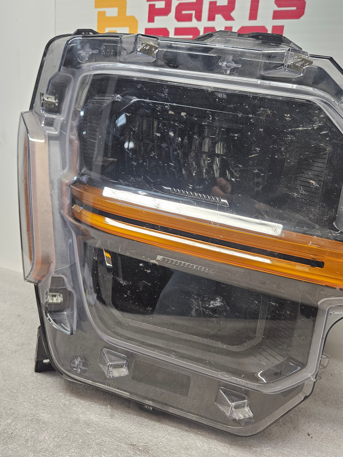 2024-2026 FORD F-150 PASSENGER SIDE LED HEADLIGHT OEM USED RL34-13E014-AG