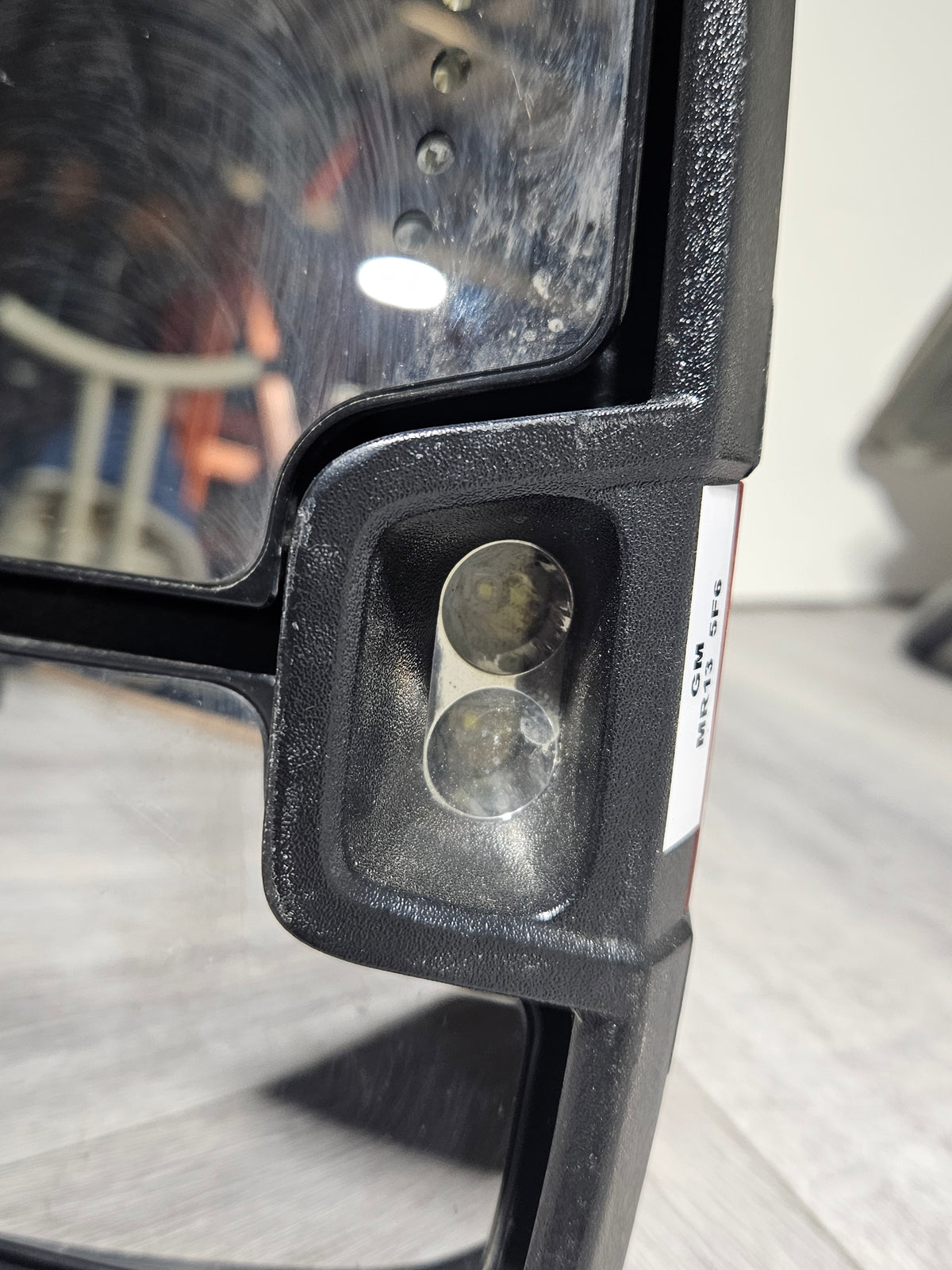 2014-2019 CHEVY SILVERADO 1500/SIERRA 1500 DRIVER SIDE TOWING DOOR MIRROR OEM USED