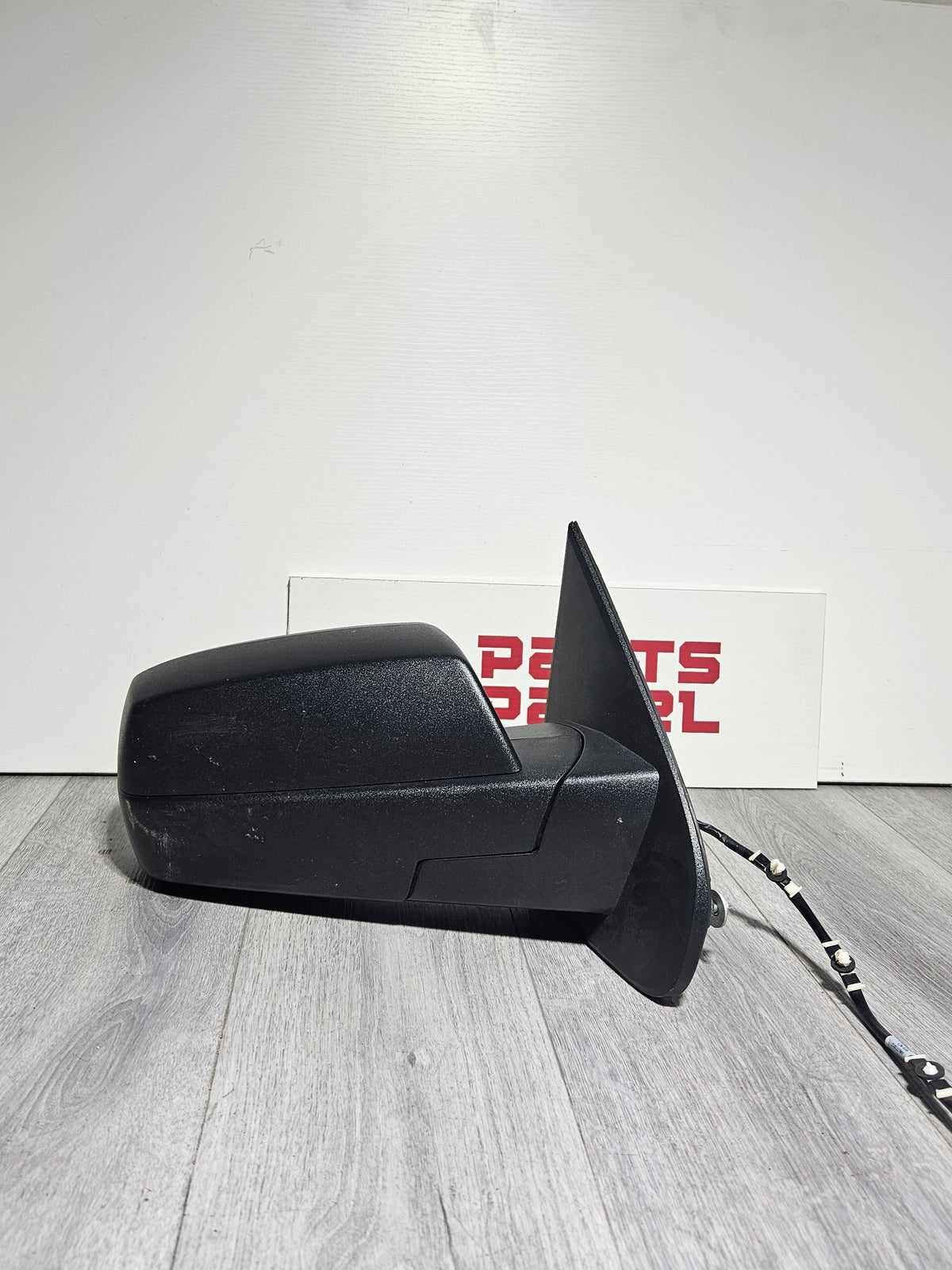 2014-2018 CHEVY SILVERADO/GMC SIERRA 1500, 2500, 3500 PASSENGER SIDE DOOR MIRROR OEM USED  23499413