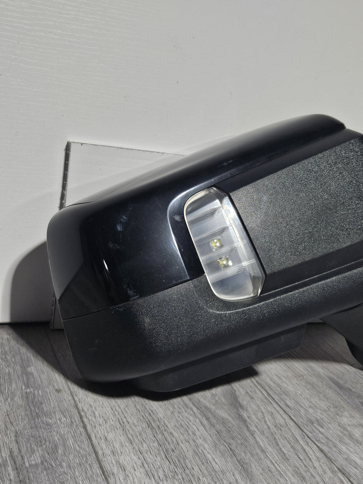 2023-2024 RAM 2500 AND 3500 PASSENGER SIDE DOOR MIRROR OEM USED 68509722AD