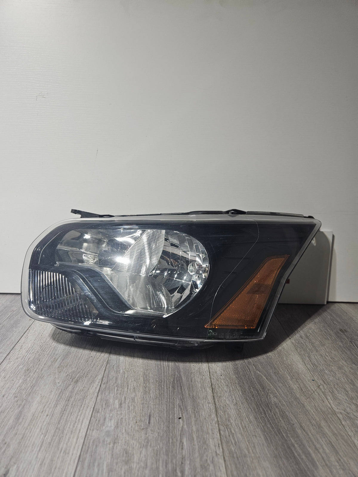 2015-2023 FORD TRANSIT 150, 250, AND 350 HALOGEN HEADLIGHT DRIVER SIDE OEM USED CK41-13W030-AM