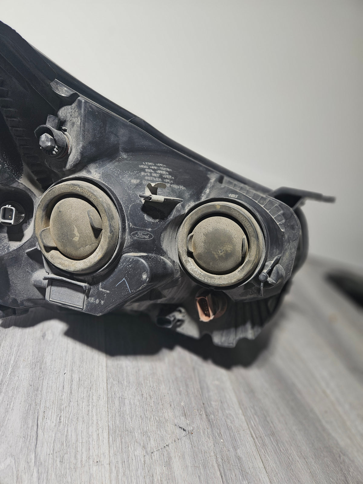 2015-2023 FORD TRANSIT 150, 250, AND 350 HALOGEN HEADLIGHT DRIVER SIDE OEM USED CK41-13W030-AM